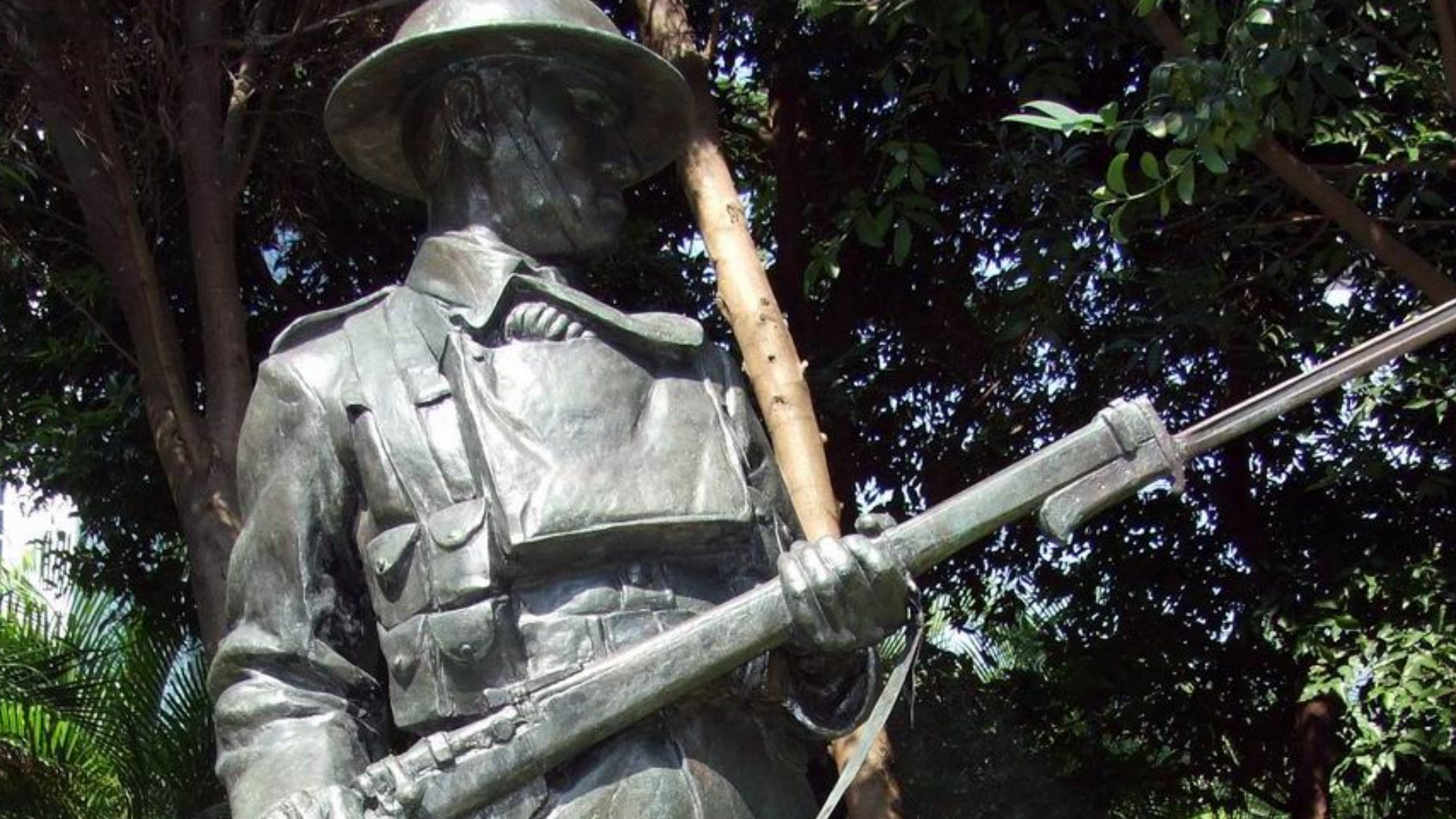 File:HK JROsborn WinnipegGrenadiers Statue.JPG