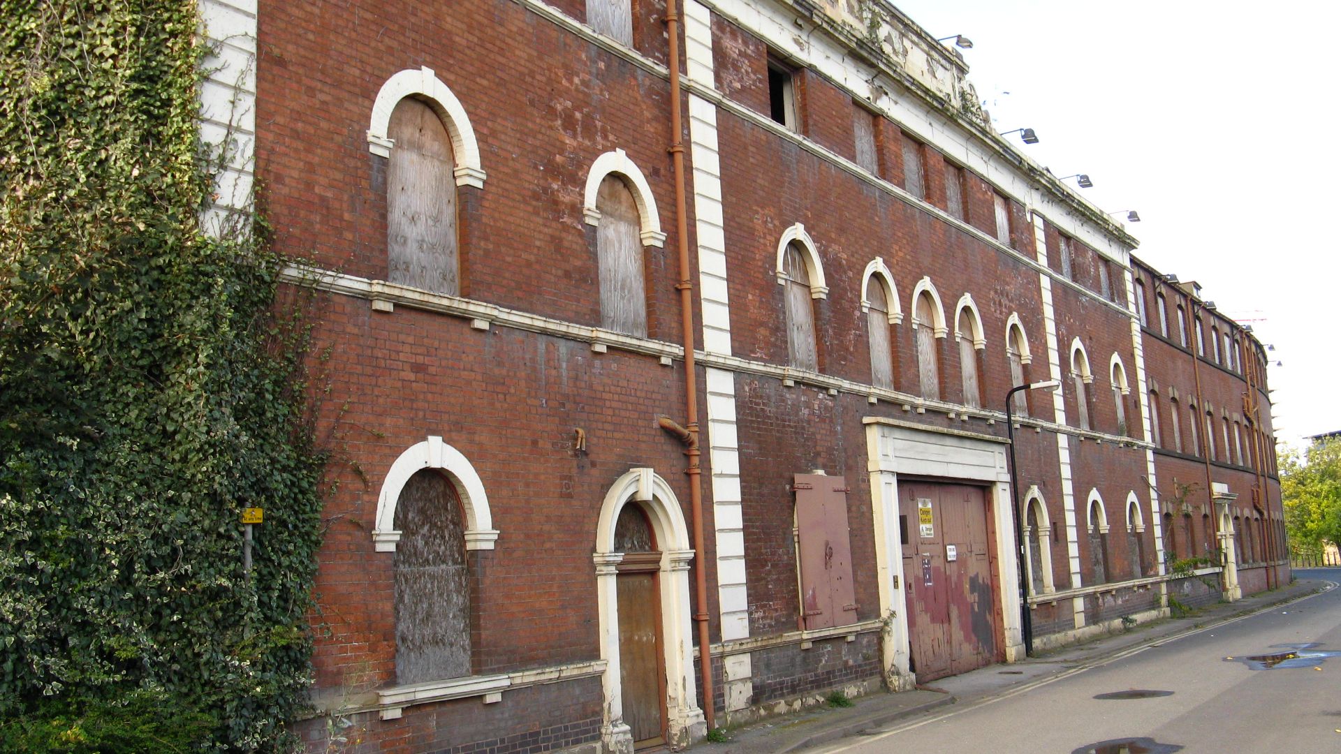 File:Industrial revolution grandeur (geograph 2252776).jpg