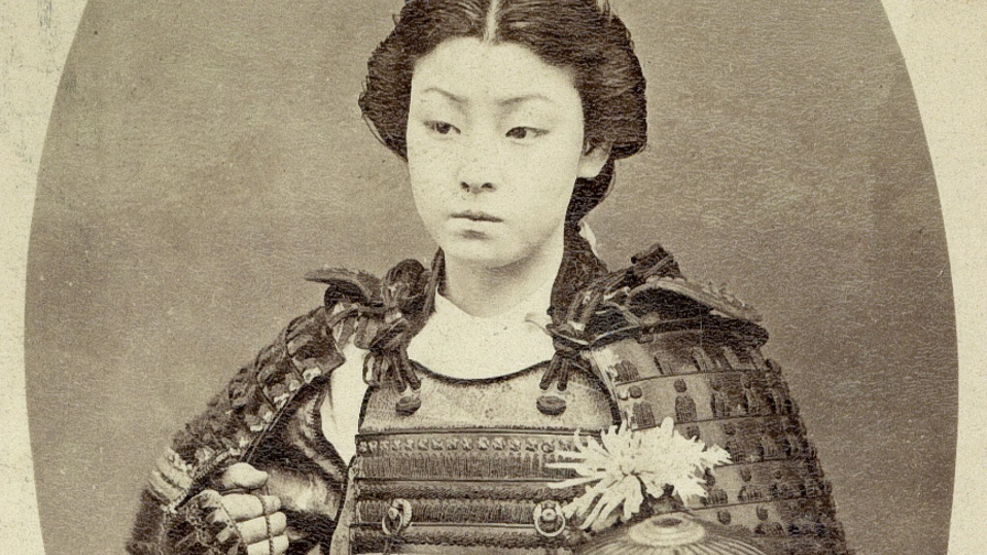 File:Woman posing in Taira armour - 1870s.jpg