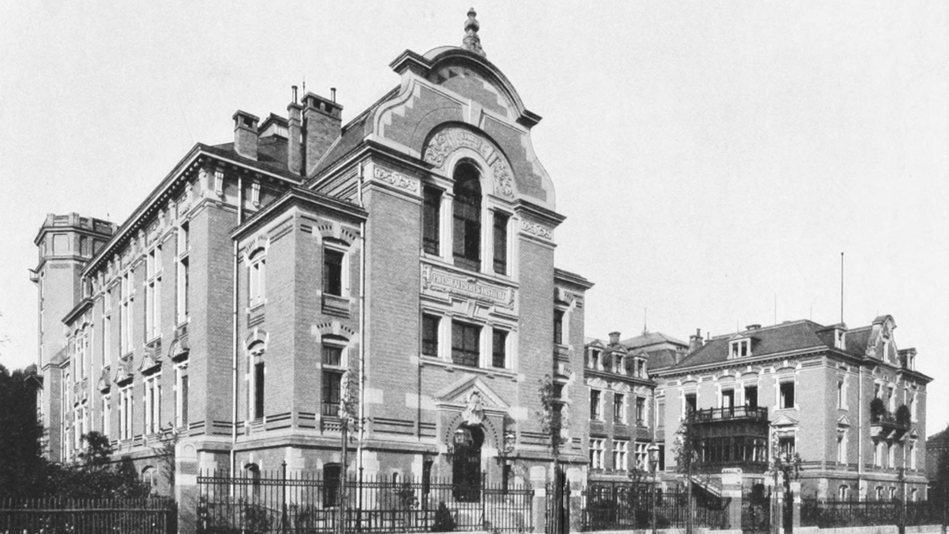 File:Physik. Inst. Leipzig 1909.jpg