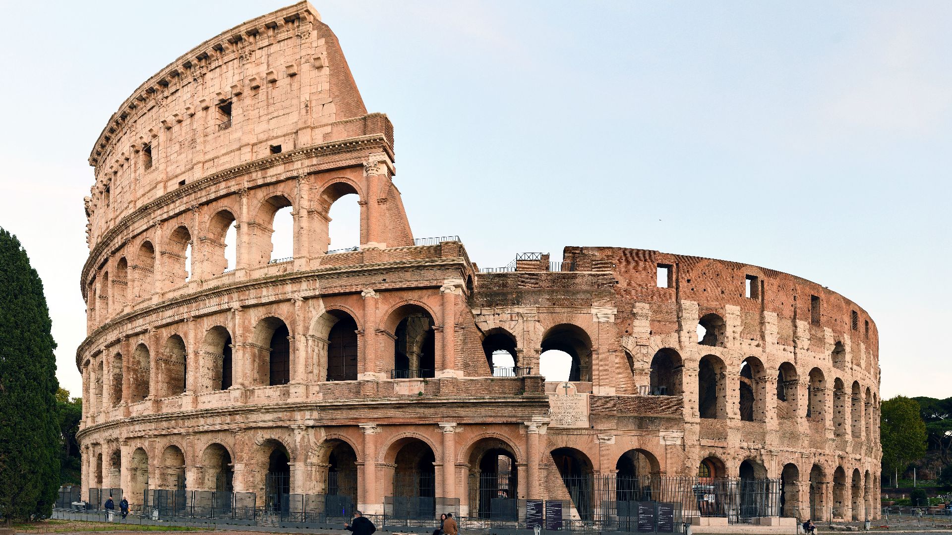 File:Colosseo 2020 cropped.jpg
