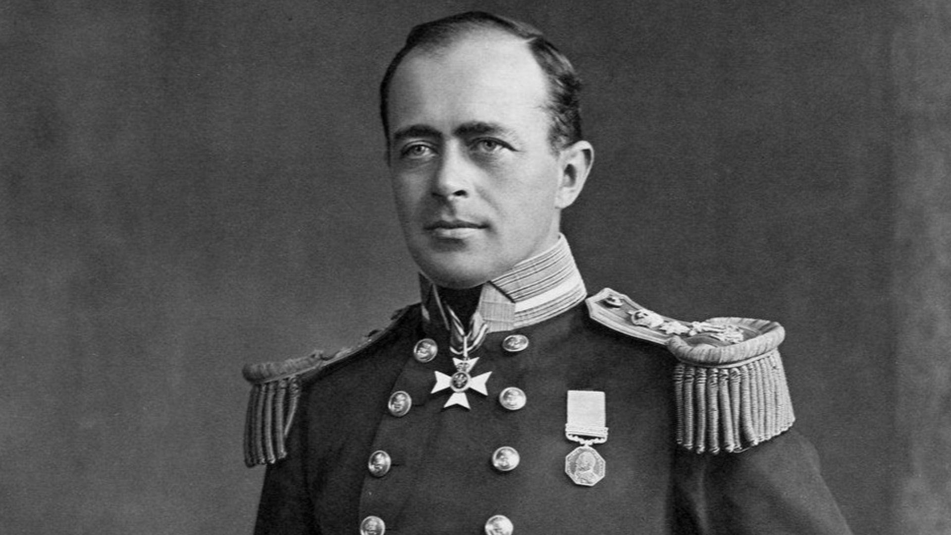 File:Scott of the Antarctic (bw) (cropped).jpg