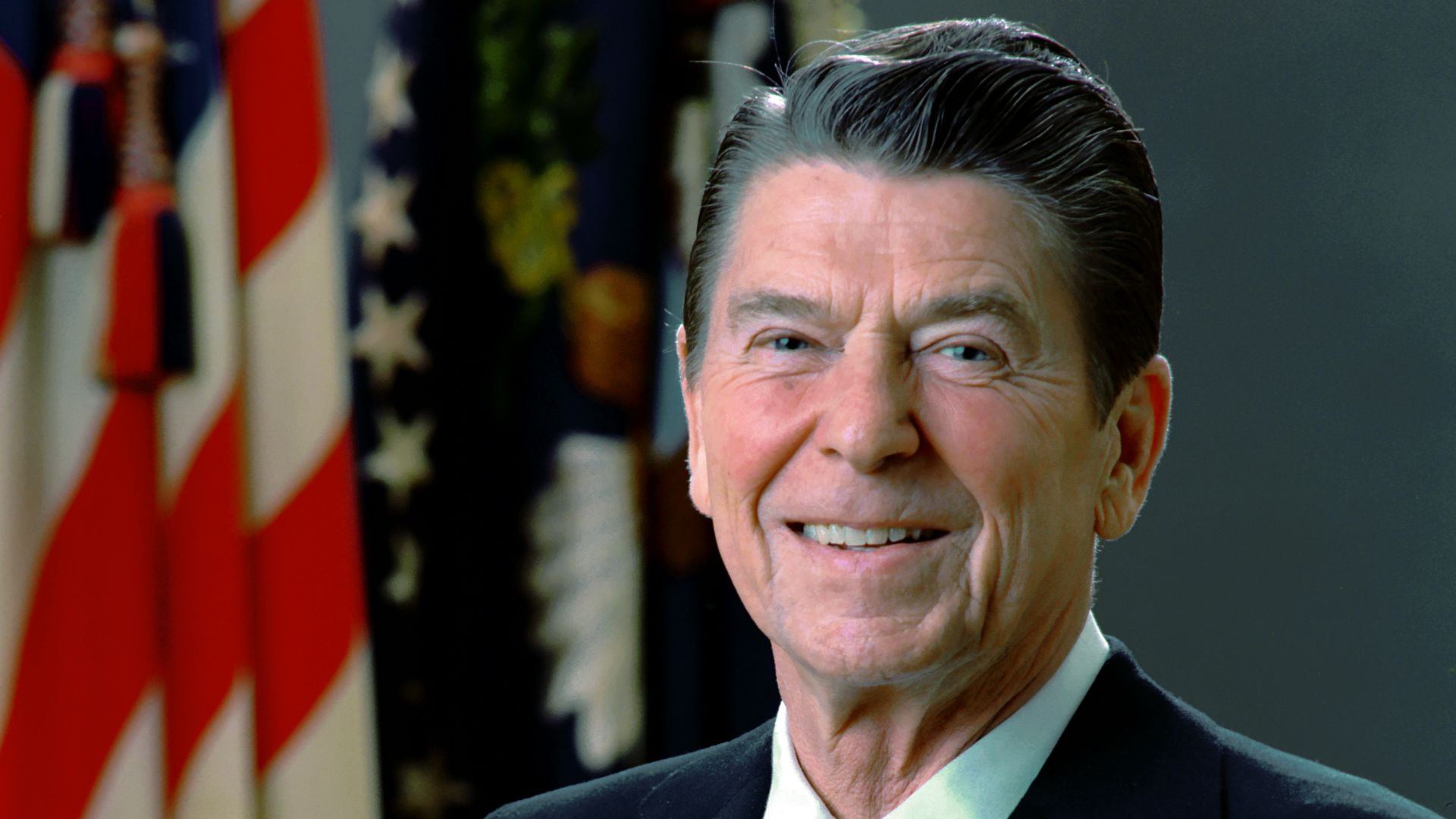 File:Ronald Reagan 1981 presidential portrait 2.jpg