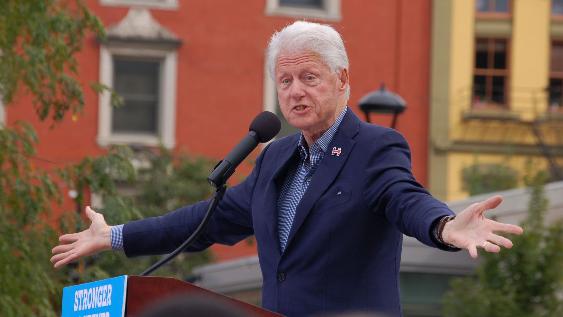 File:Bill Clinton (30349190255).jpg