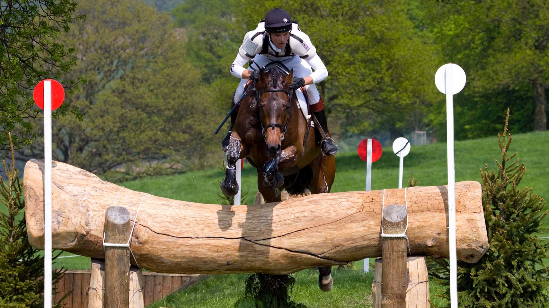 File:585 Jonathon Hagon on S.Makanally.jpg