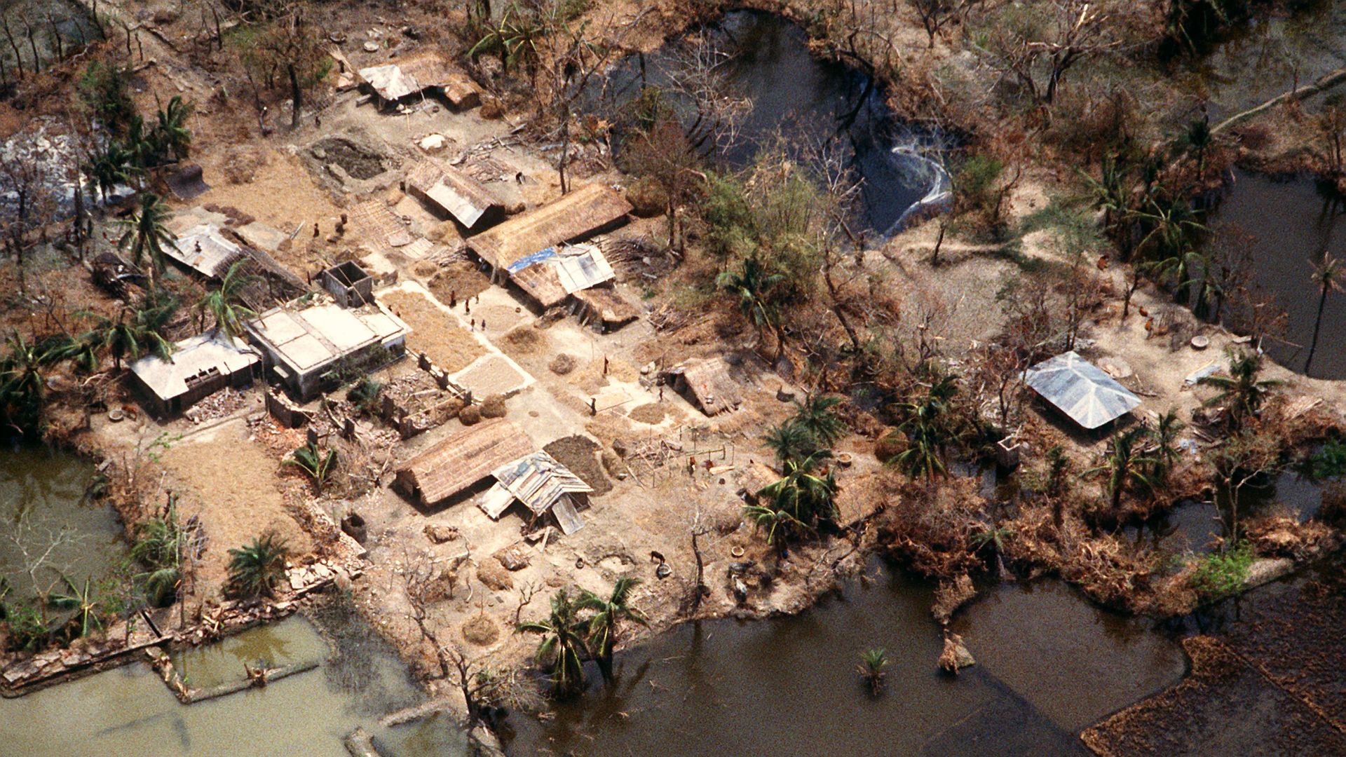 File:Flooded village after 1991 cyclone.jpg