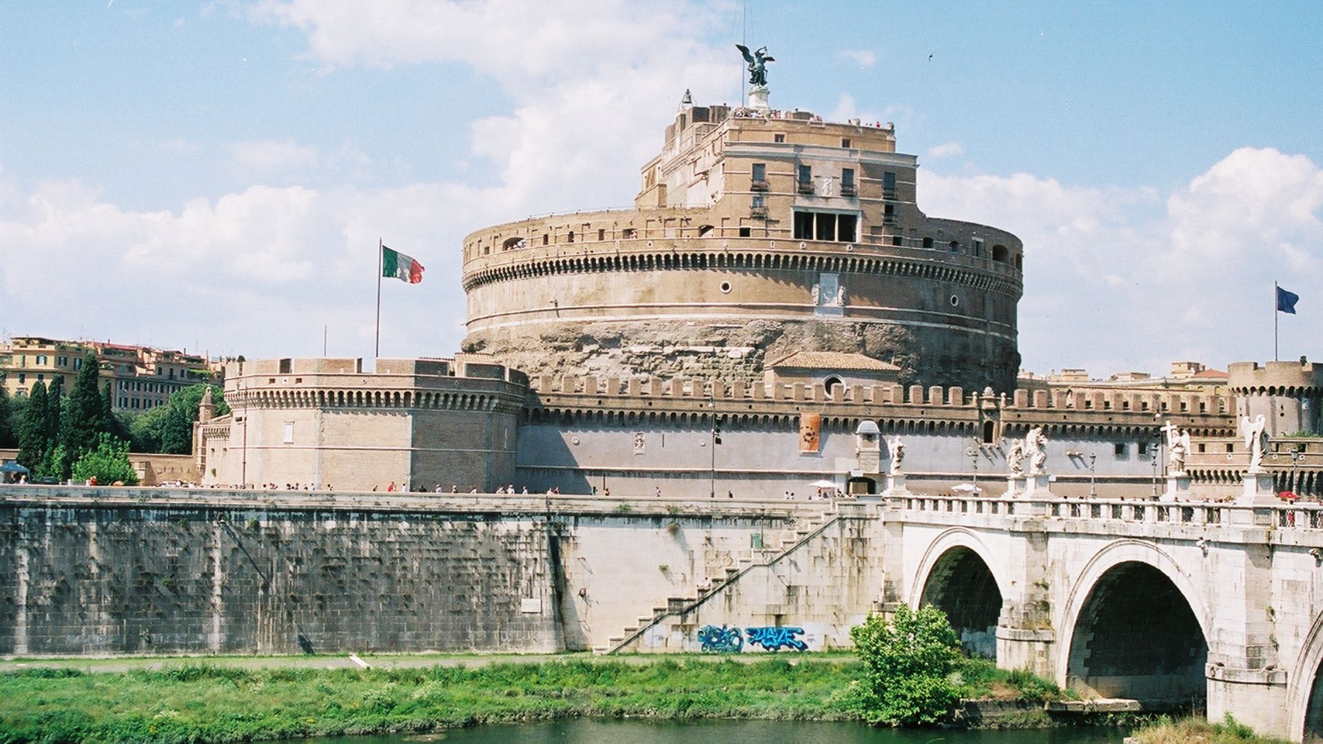 File:Roma-castelsantangelo.jpg