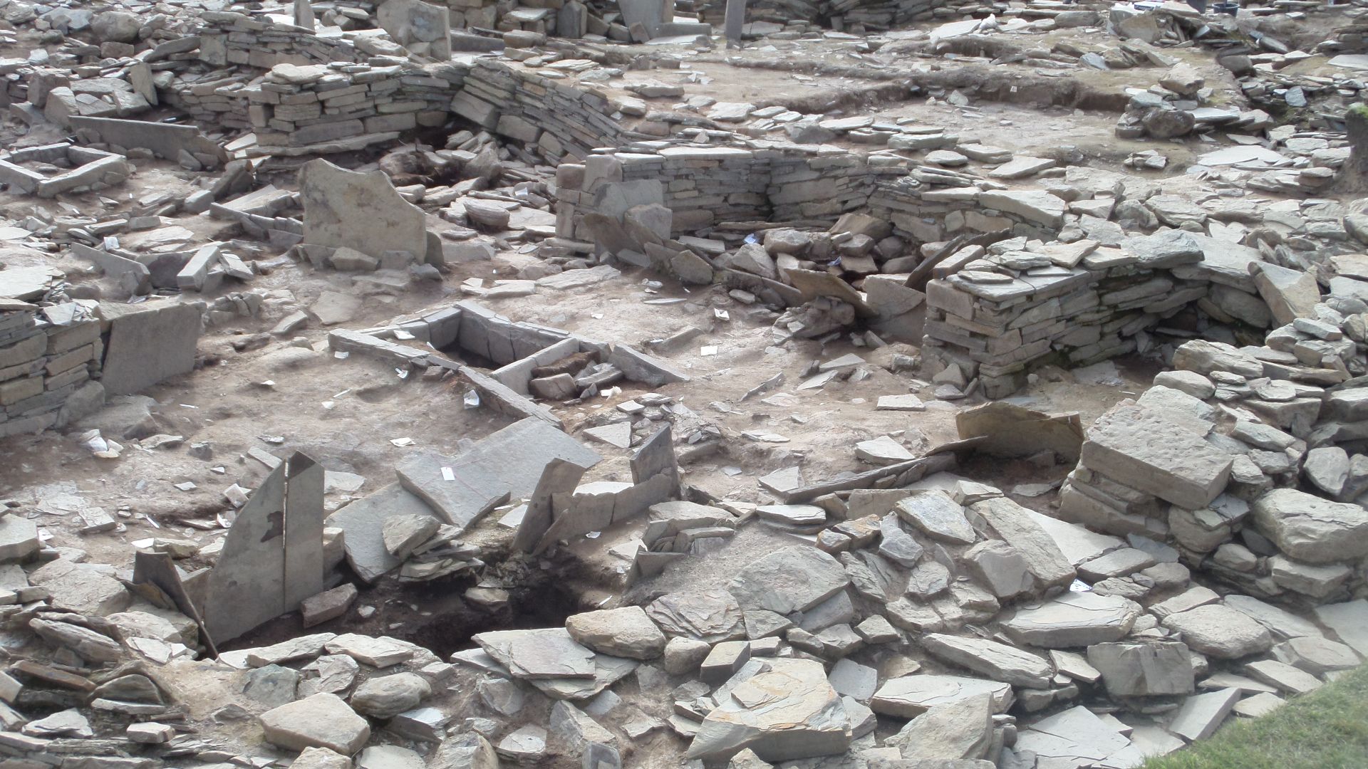 File:Dig at the Ness of Brodgar in August 2018 f.jpg