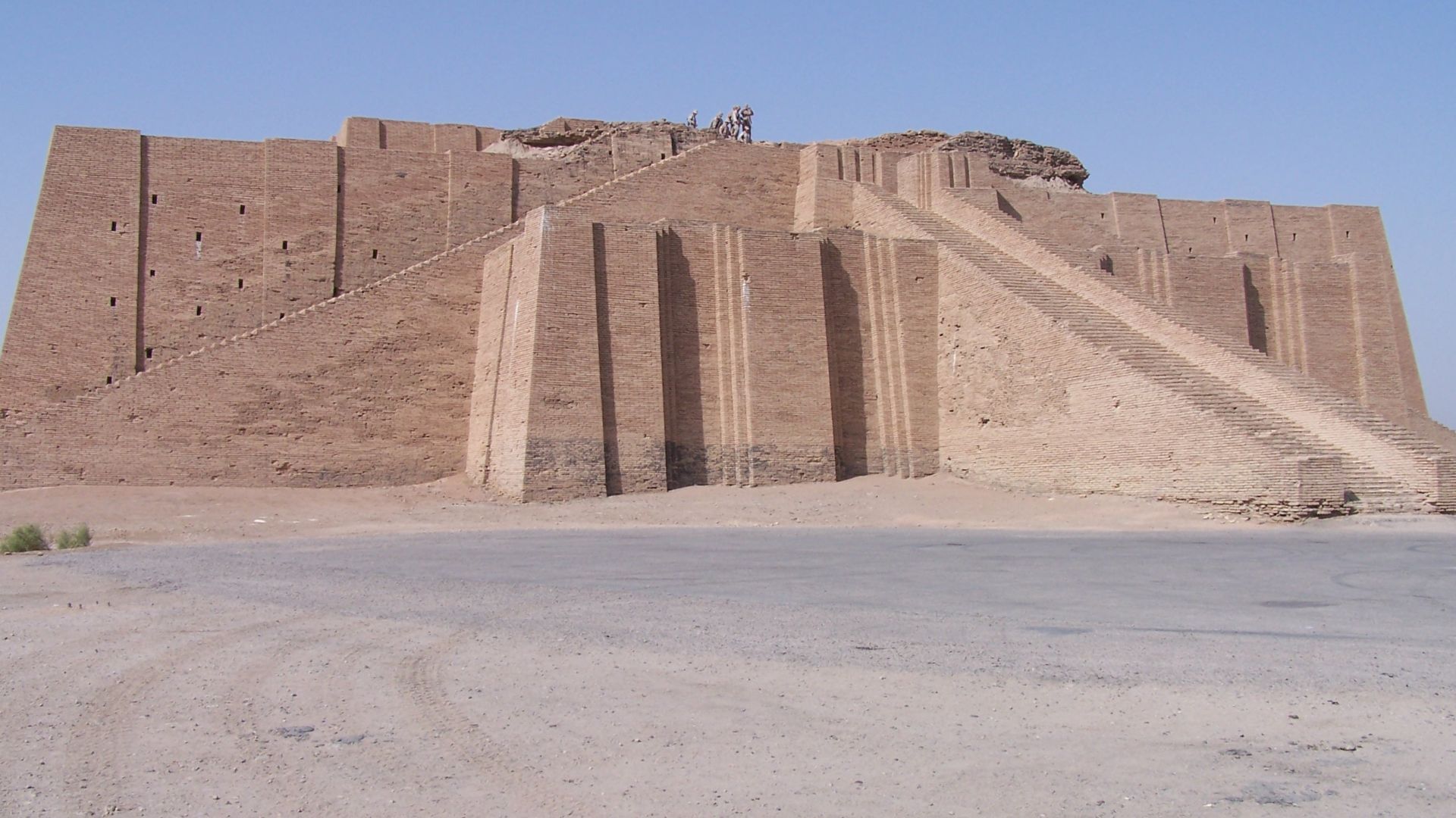 File:Ancient ziggurat at Ali Air Base Iraq 2005.jpg