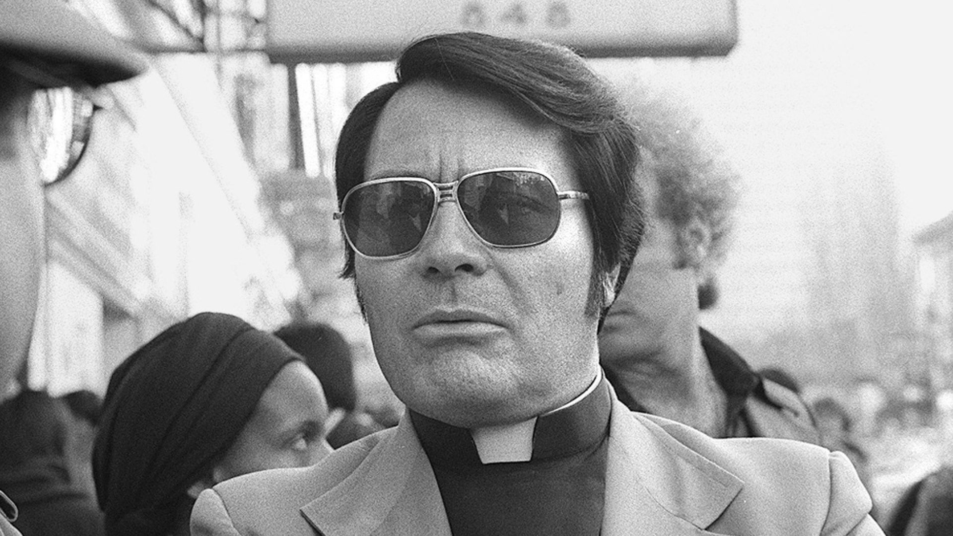 File:JIM JONES in 1977.jpg