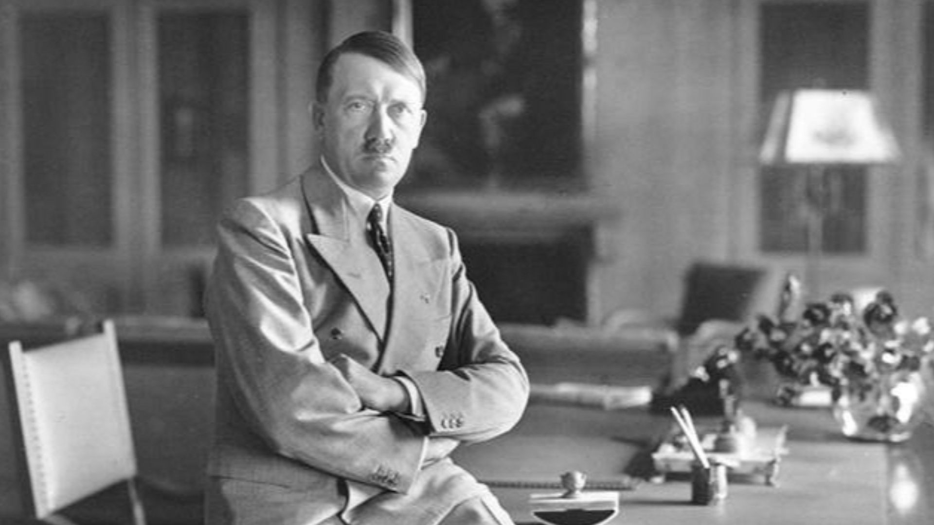 File:Bundesarchiv Bild 146-1990-048-29A, Adolf Hitler retouched.jpg