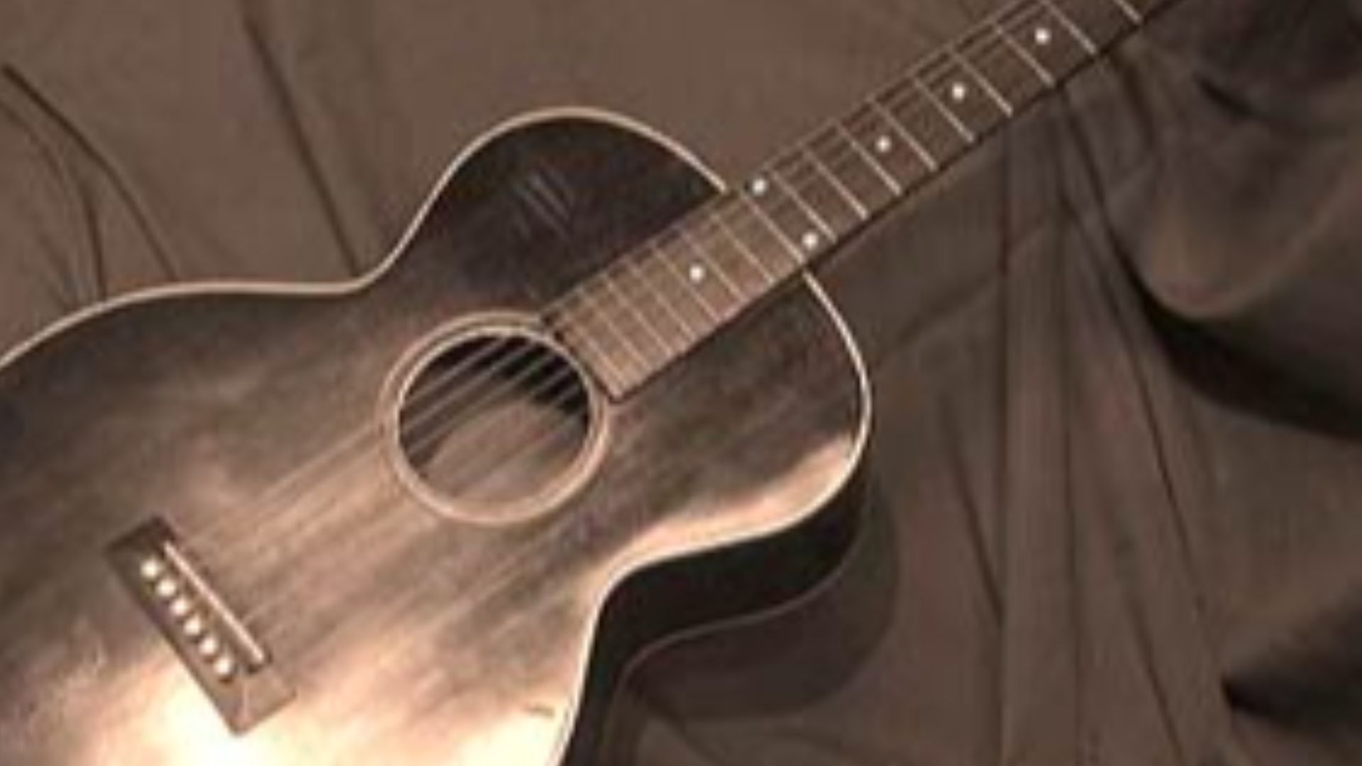 File:Robert-Johnson-Gibson L1.jpg