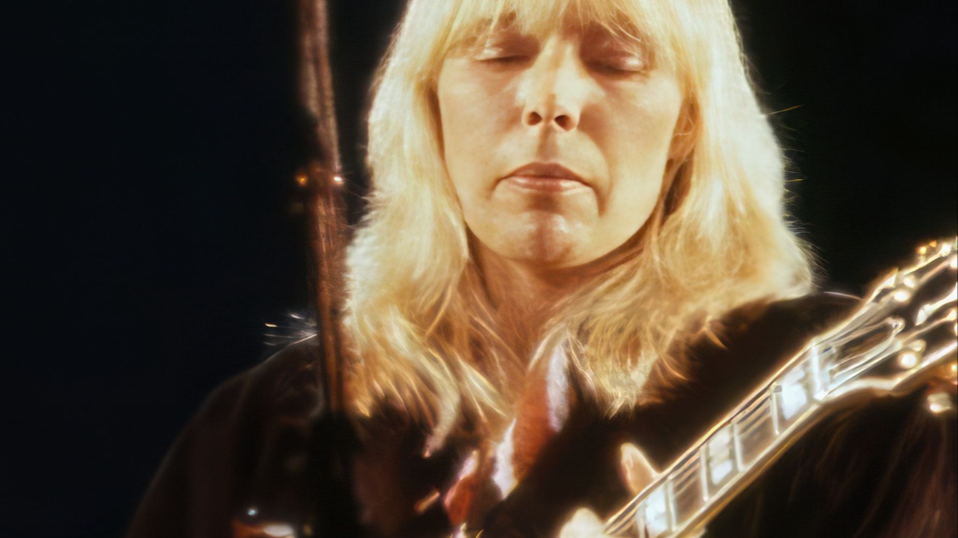 File:Joni Mitchell 1983.jpg