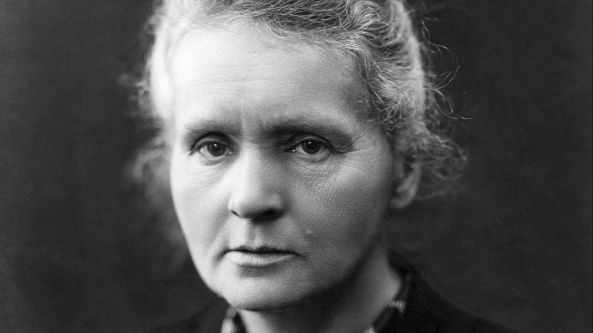 File:Marie Curie c. 1920s.jpg