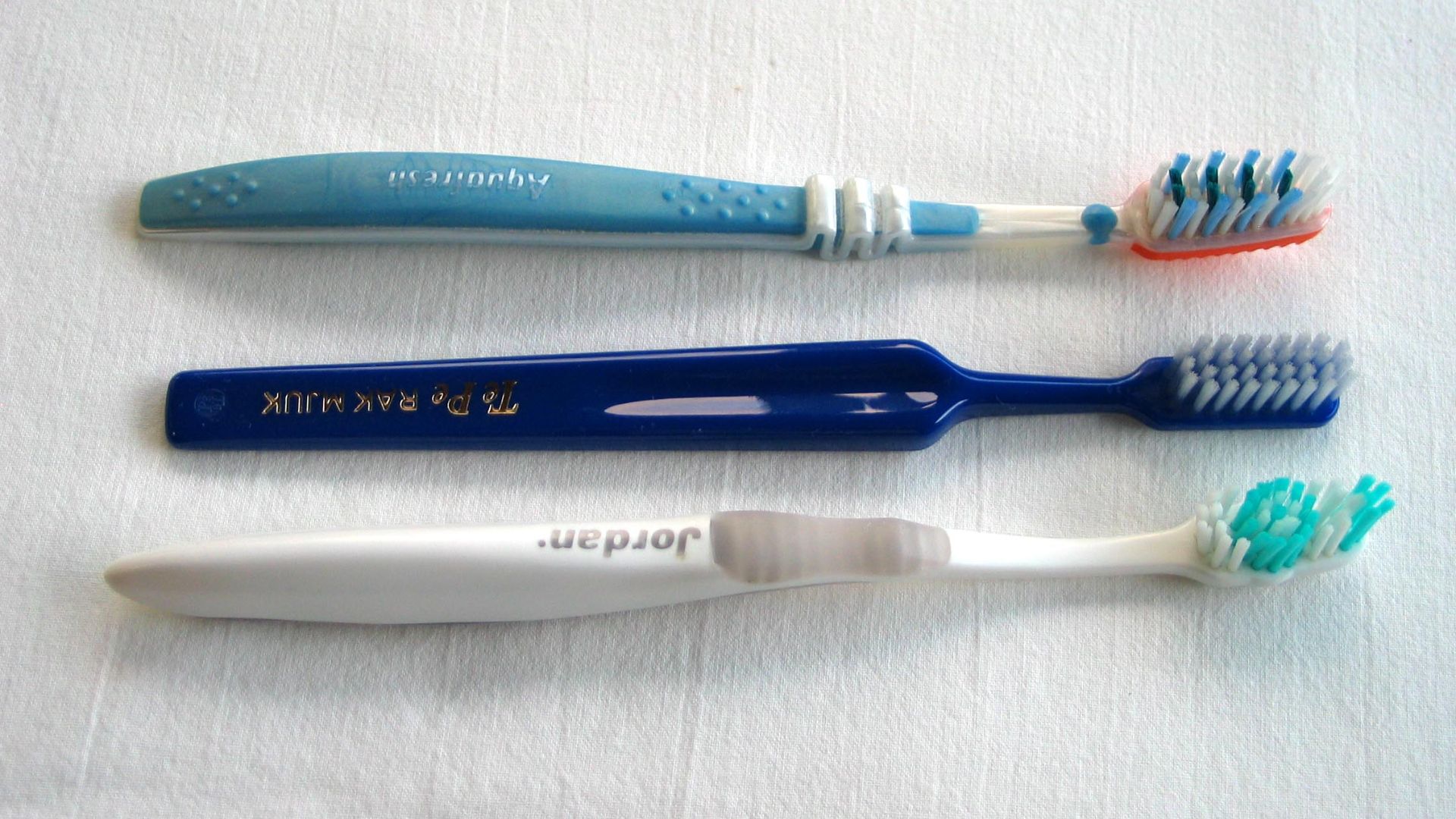 File:Toothbrush x3 20050716 001.jpg