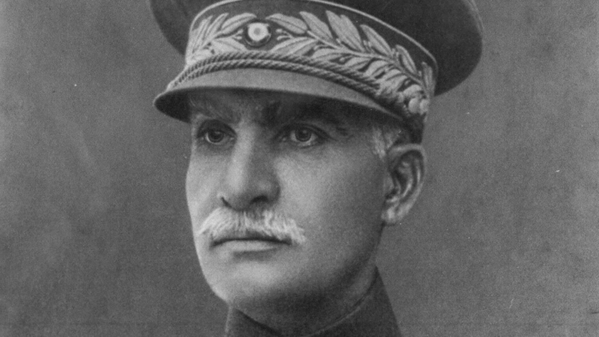 File:Reza shah uniform.jpg