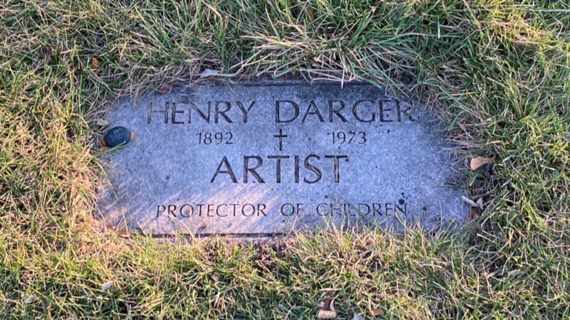 File:Grave of Henry Joseph Darger (1892–1973) at All Saints Cemetery, Des Plaines.jpg