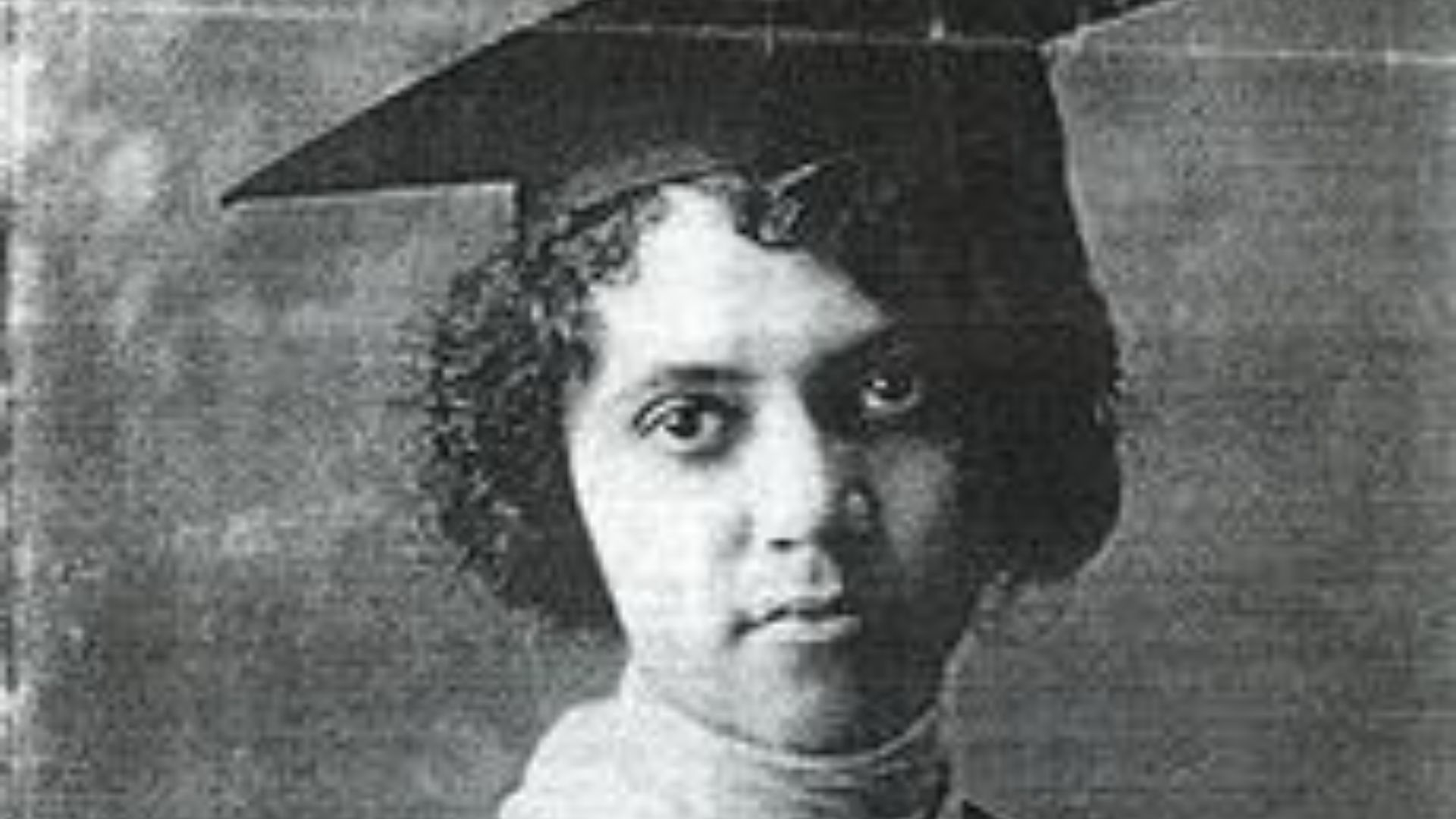 File:080226 dhk alice ball 01 web 230w.jpg