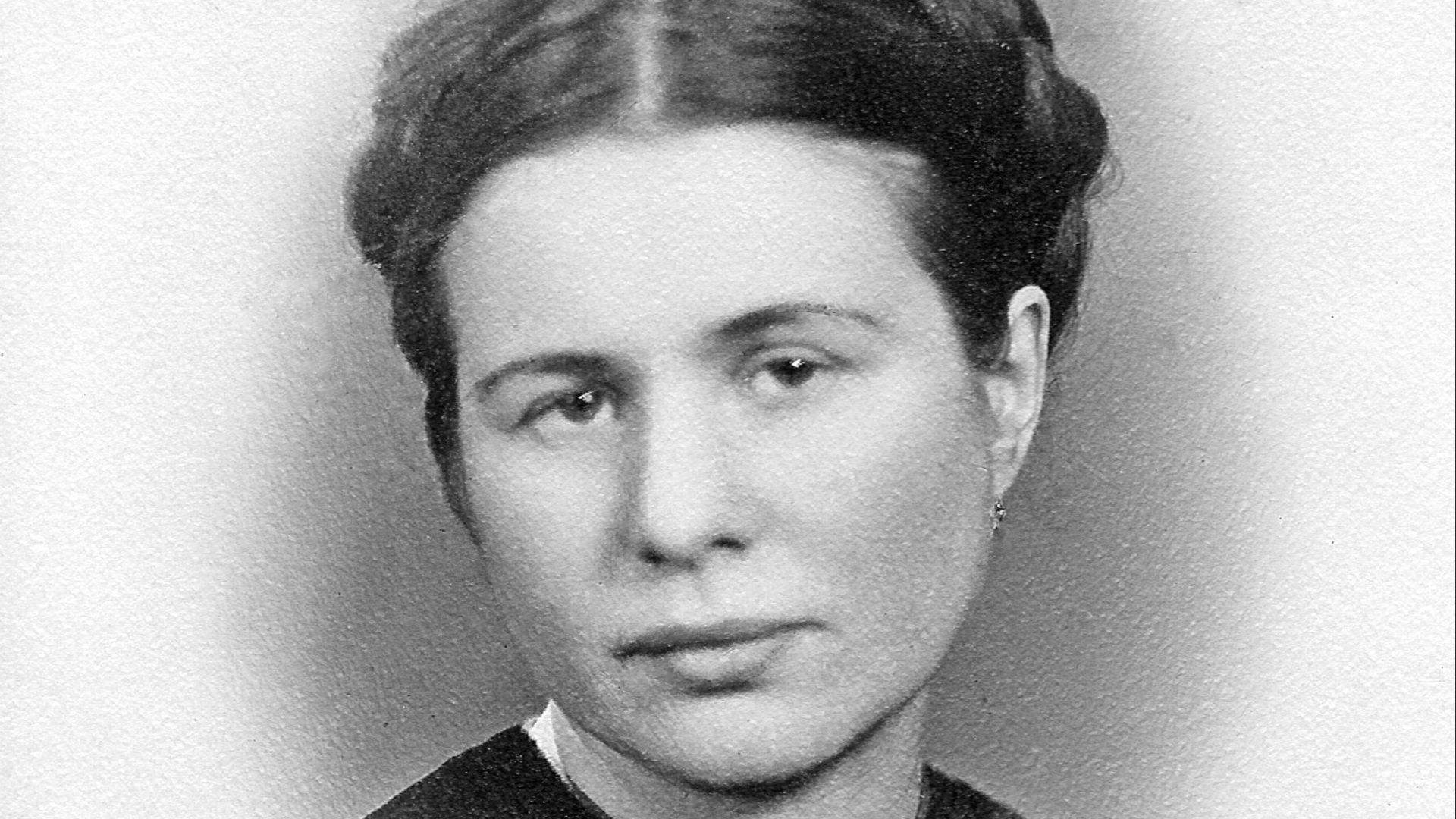 File:Irena Sendlerowa 1942.jpg