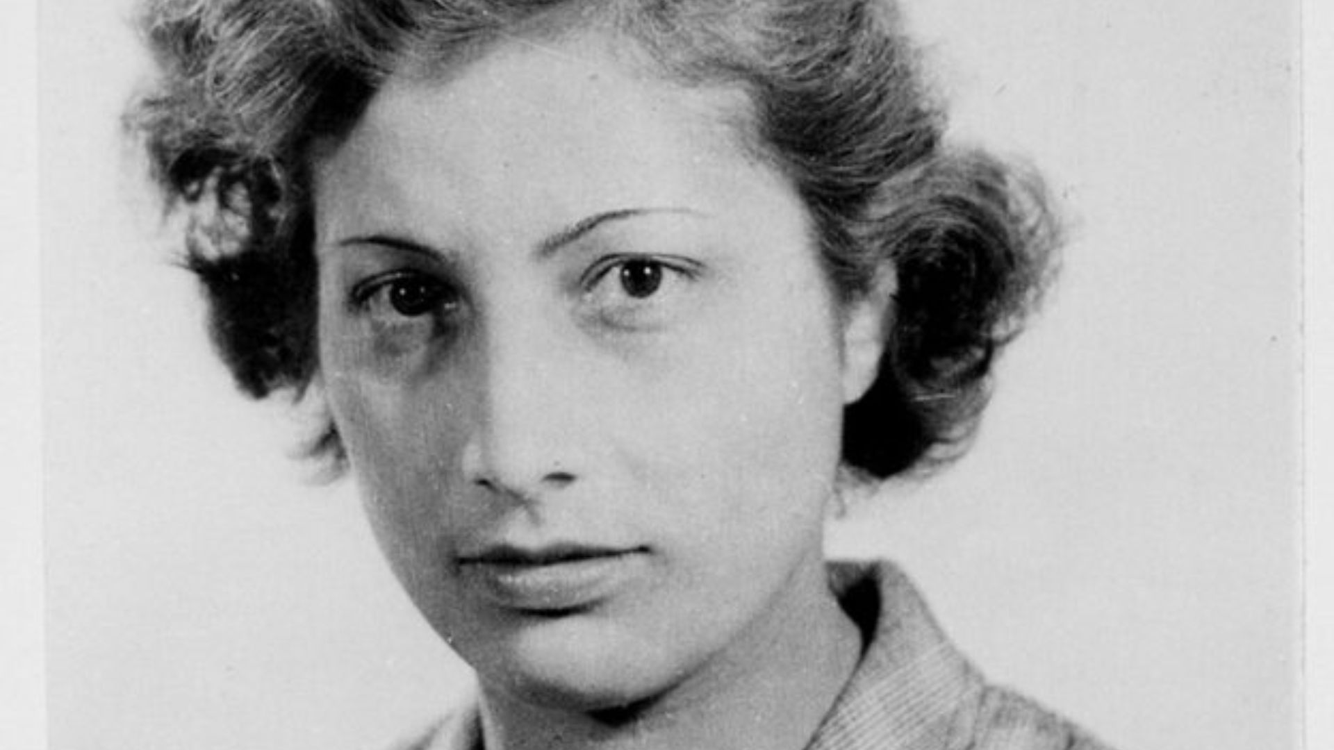 File:Photograph of Noor Inayat Khan.jpg