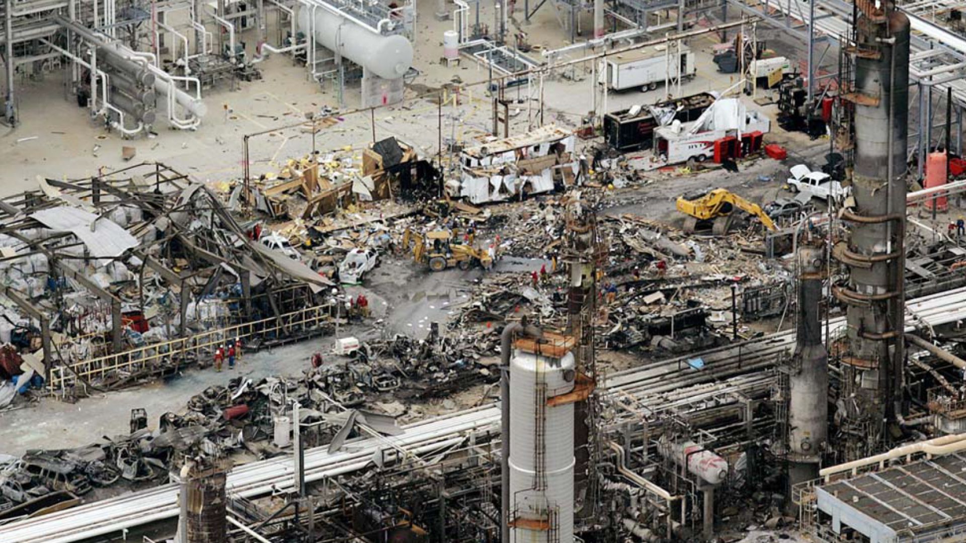 File:BP Texas City Explosion Aftermath.png