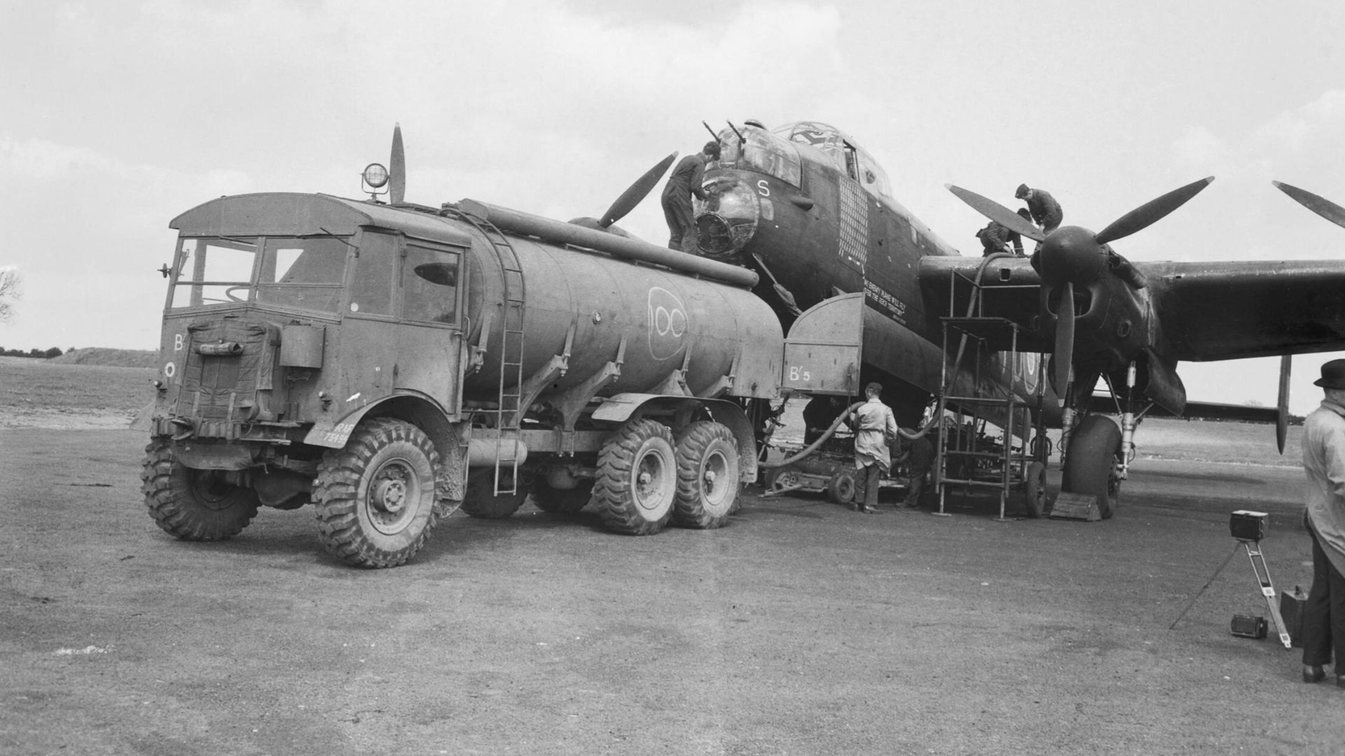 File:The Royal Air Force during the Second World War CH13151.jpg
