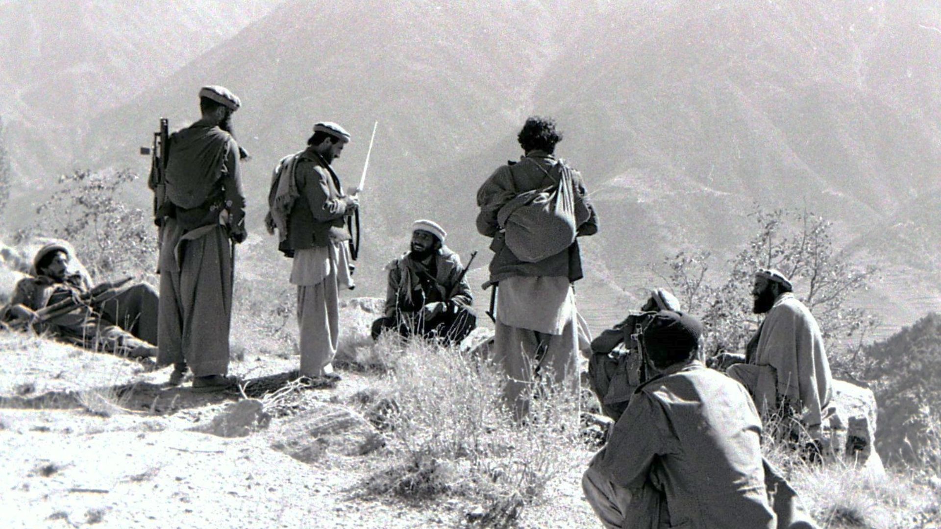 File:Mortar attack on Shigal Tarna garrison, Kunar Province, 87.jpg