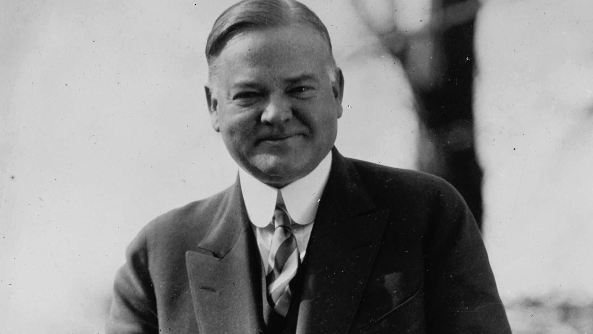 File:Hoover with King Tut LCCN2016822914.jpg