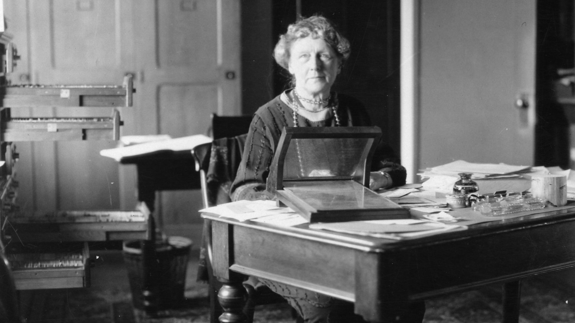 File:Annie Jump Cannon sitting at desk.jpg