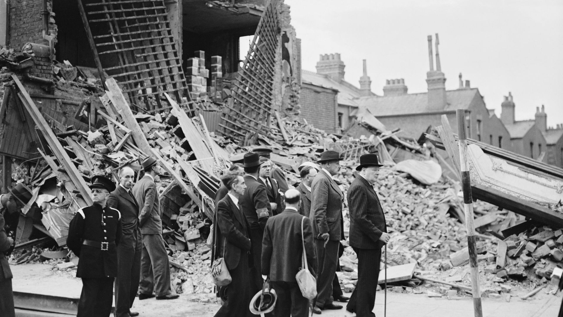 File:Winston Churchill visiting bomb-damaged areas of the East End of London, 8 September 1940. H3978.jpg