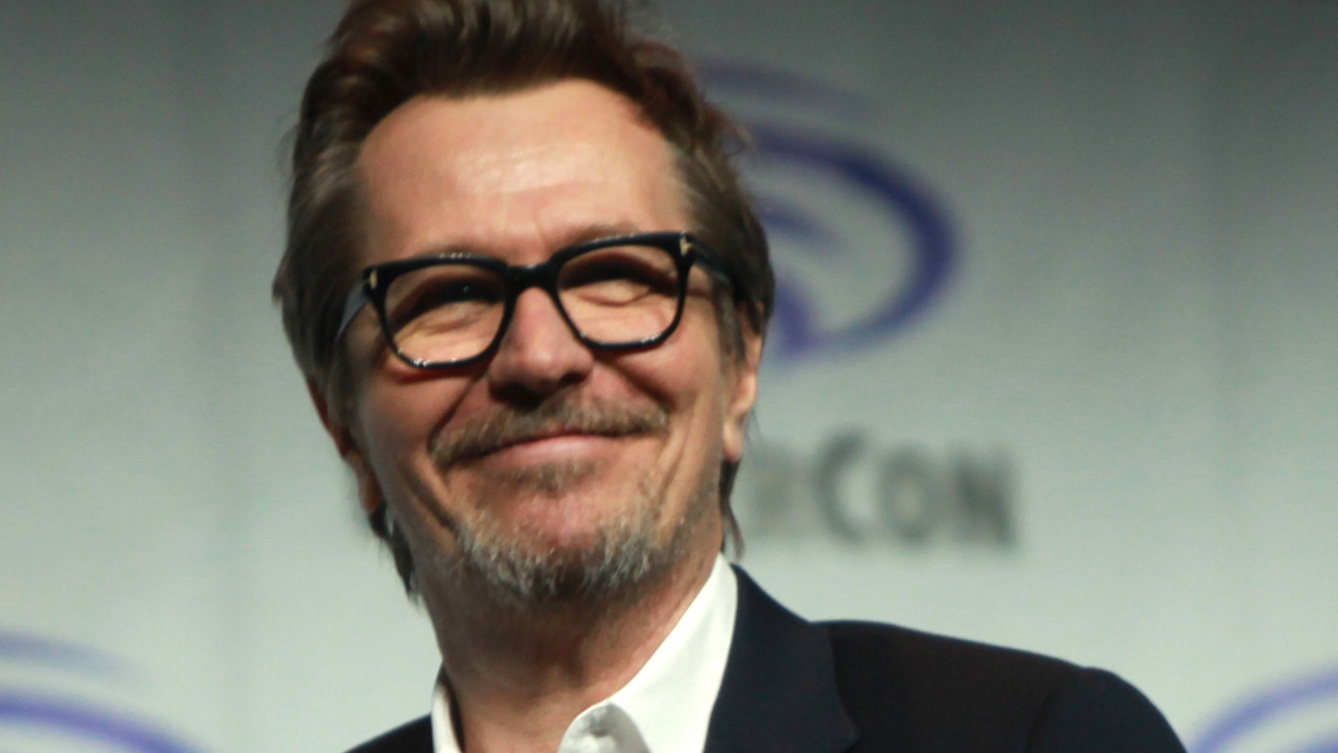 File:Gary Oldman by Gage Skidmore.jpg