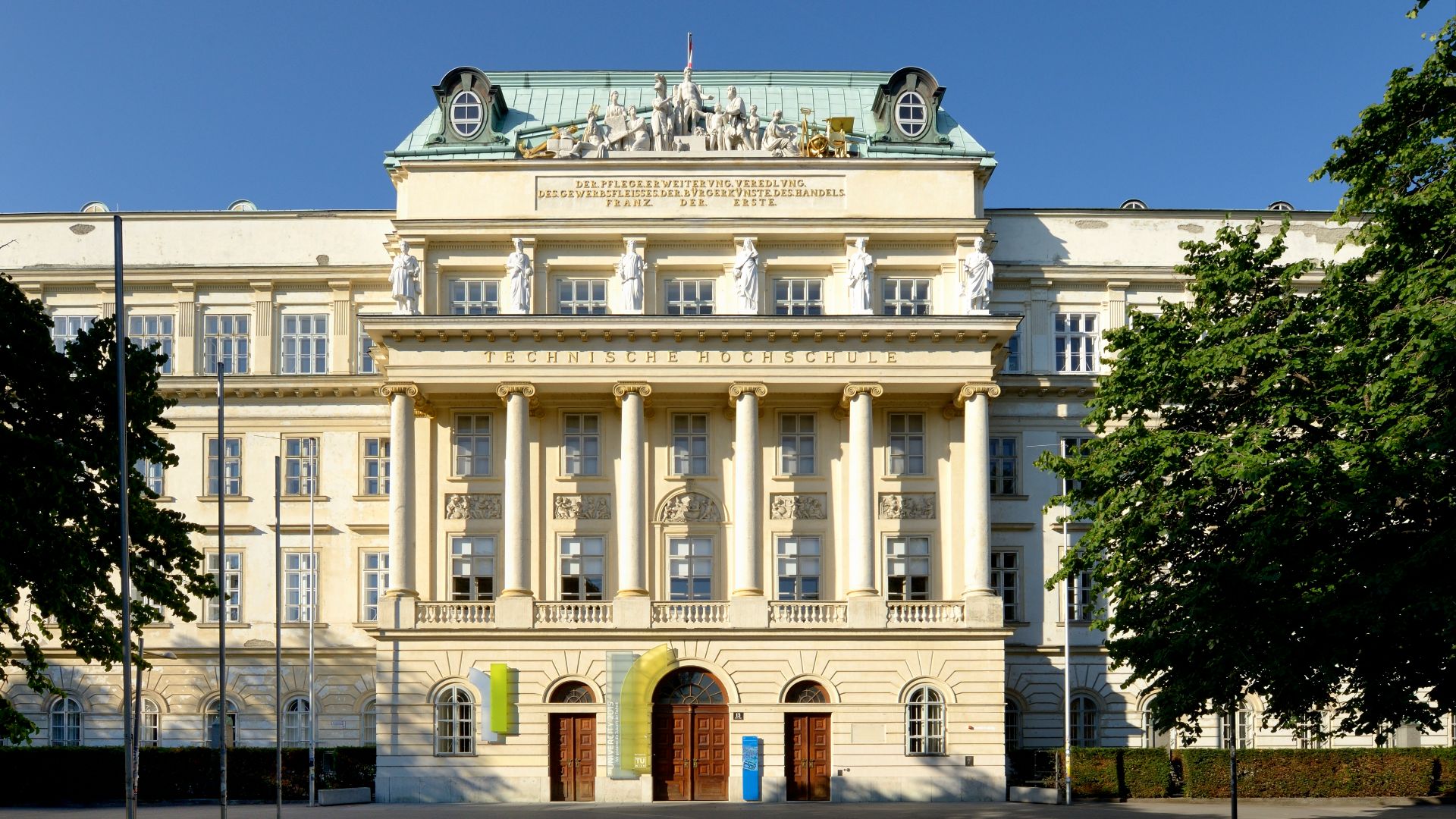 File:Technische Universität Wien mainbuilding mainentrance northview.jpg