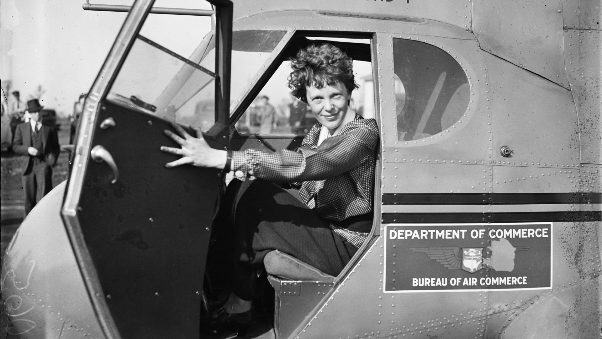 File:Amelia Earhart LOC hec.40747.jpg