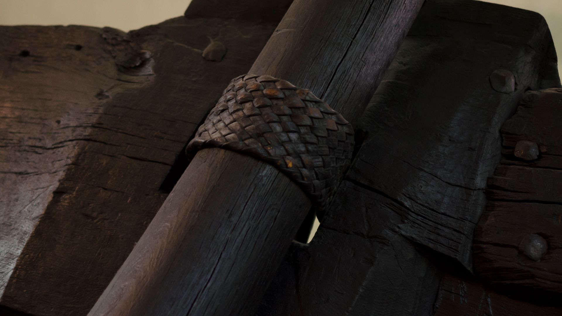 File:Osebergskipets styrebord (detalj).jpg