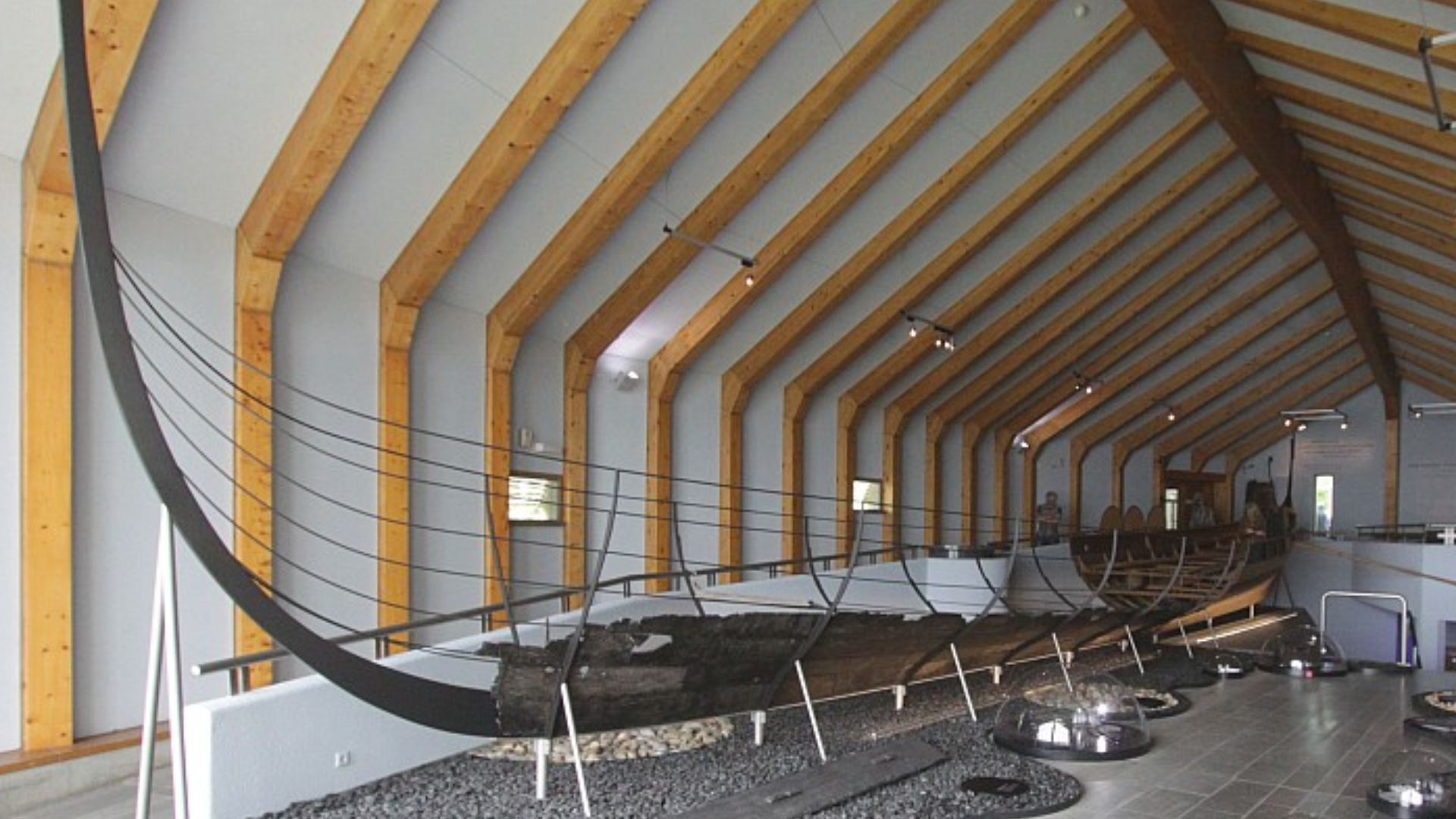 File:WMH Langschiff 02-06-2013.jpg