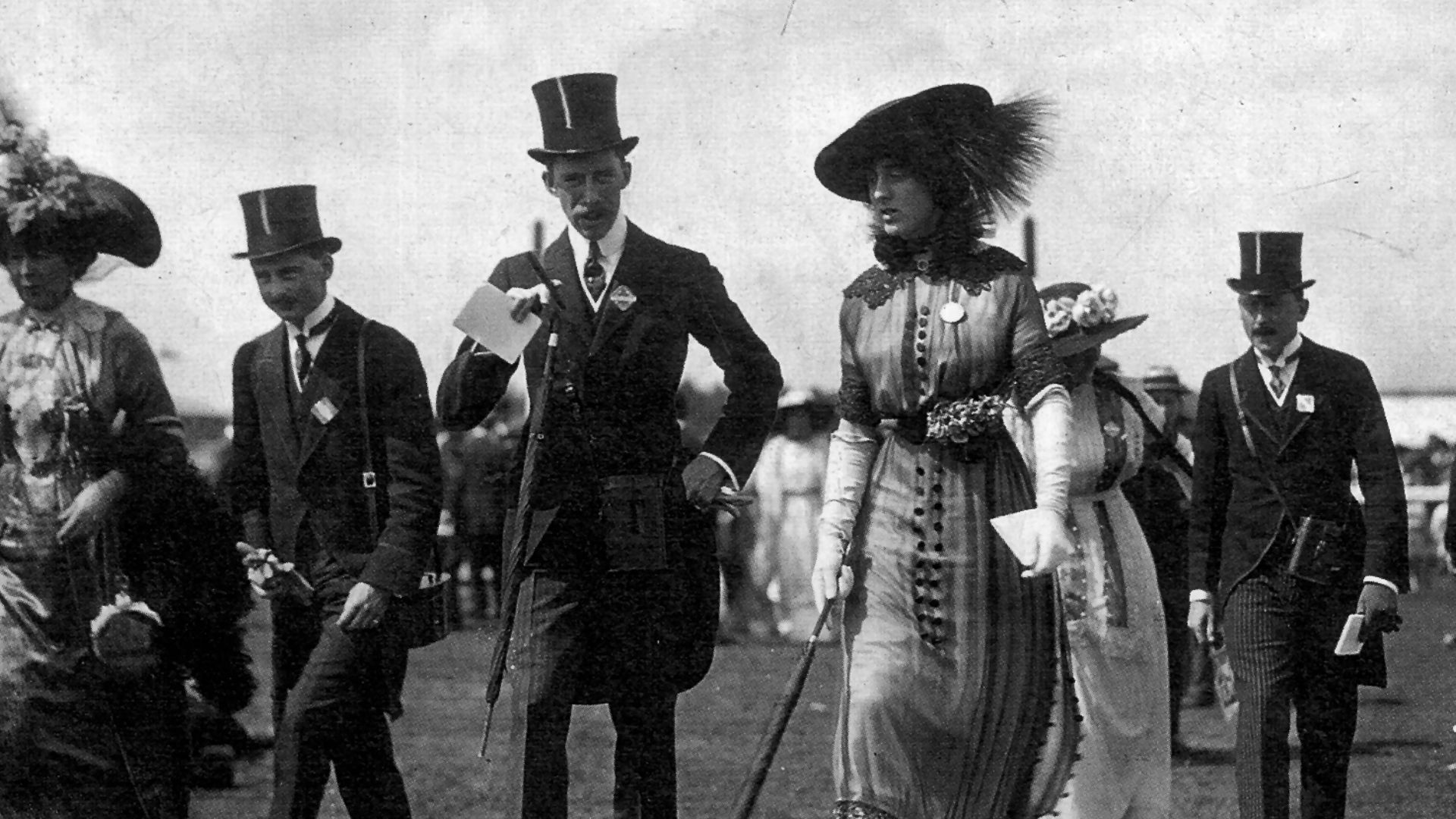 File:Vita Sackville-West Ascot june 1912.jpg