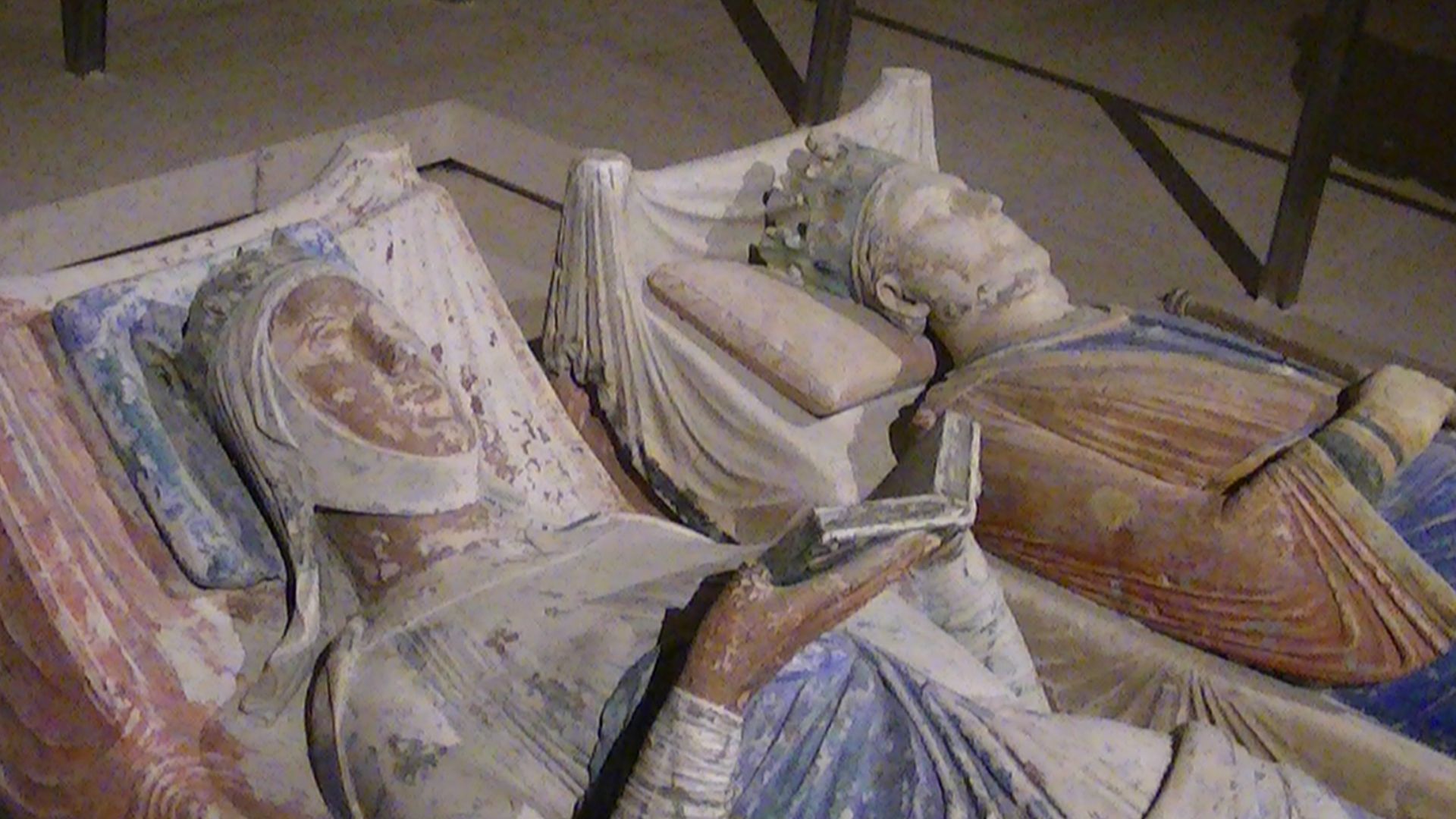 File:Church of Fontevraud Abbey Eleanor of Aquitaine and Henry II effigies.jpg