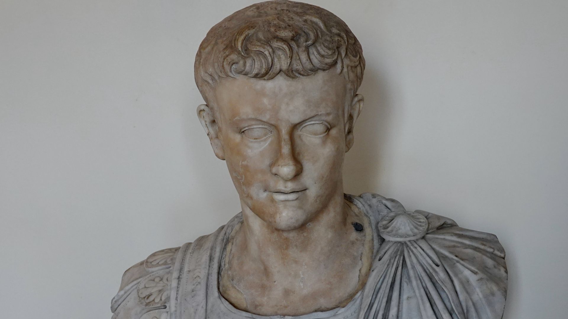 File:Bust of Caligula Museo Correr.jpg