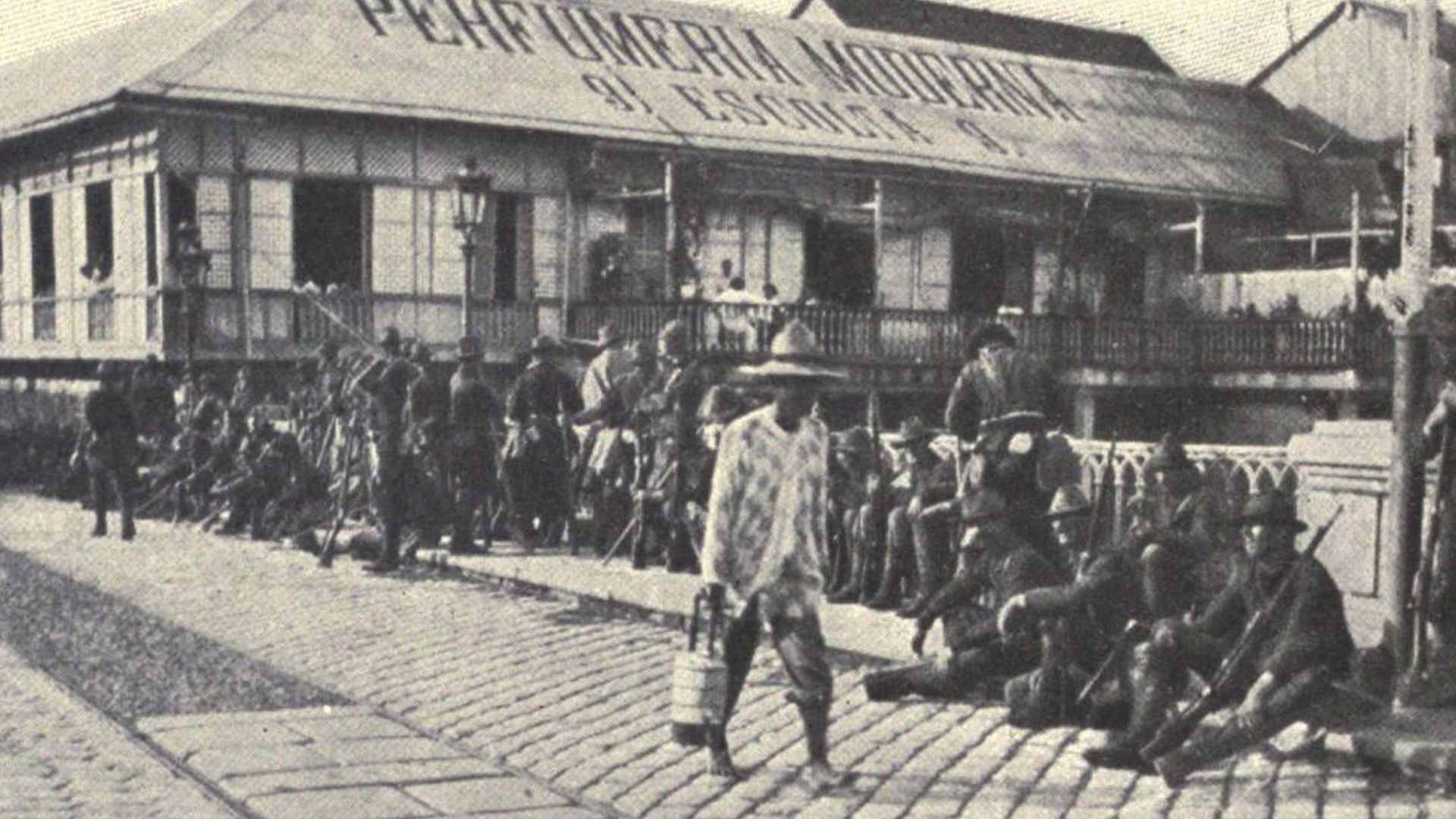 File:Americans guarding Pasig River bridge, 1898.jpg