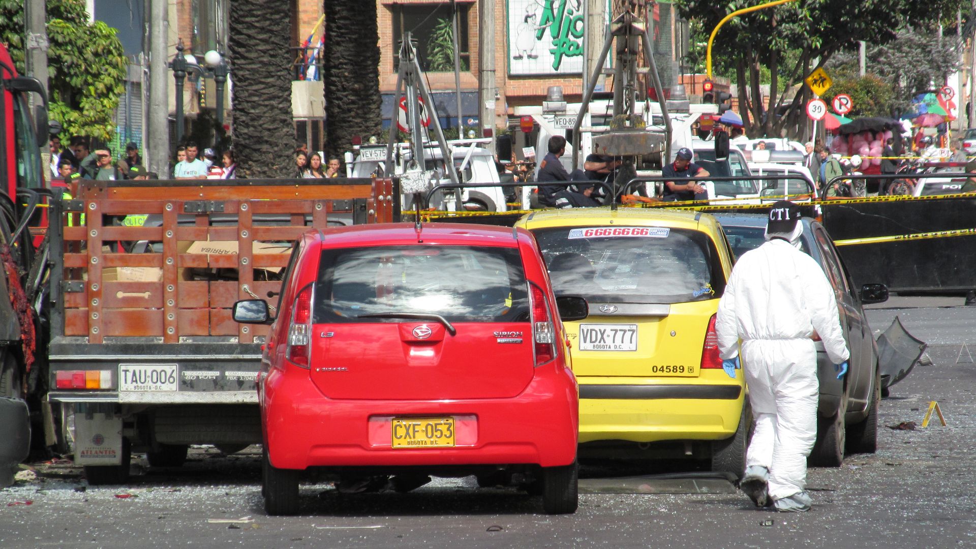 File:2012 car bombing in bogota colombia 2.JPG