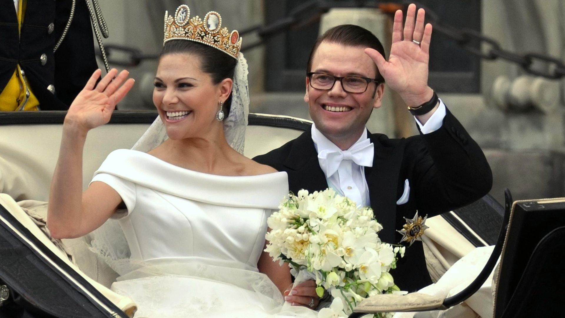 File:Royal Wedding Stockholm 2010-Slottsbacken-05 edit.jpg