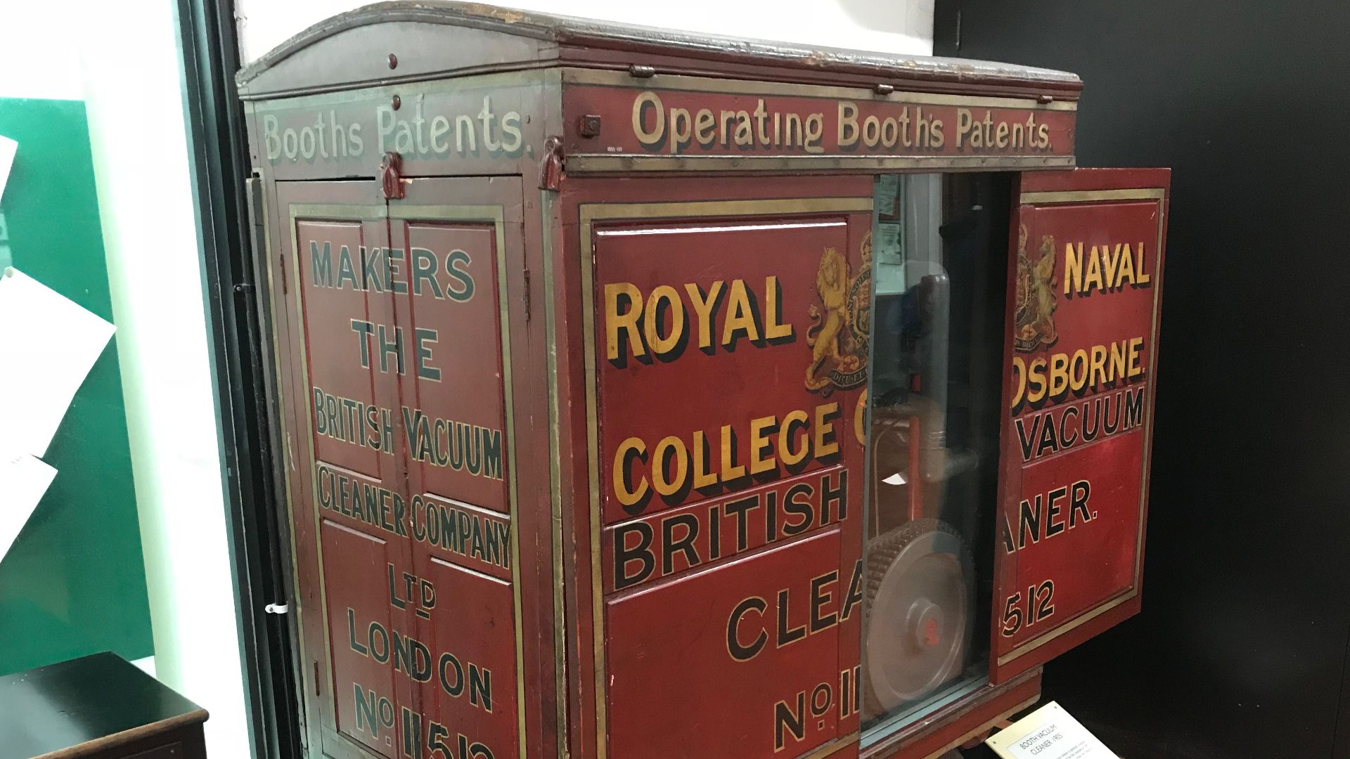 File:Booth's vacuum cleaner, Science Museum, London.jpg