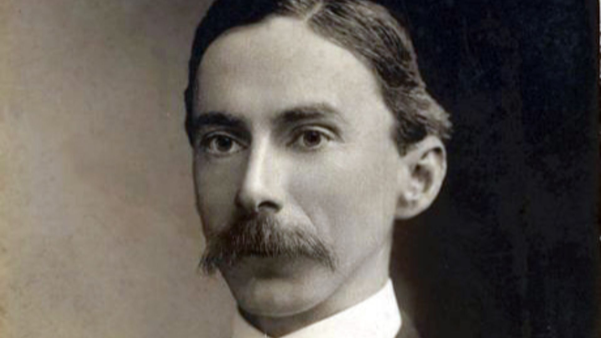 File:Russell1907-2.jpg
