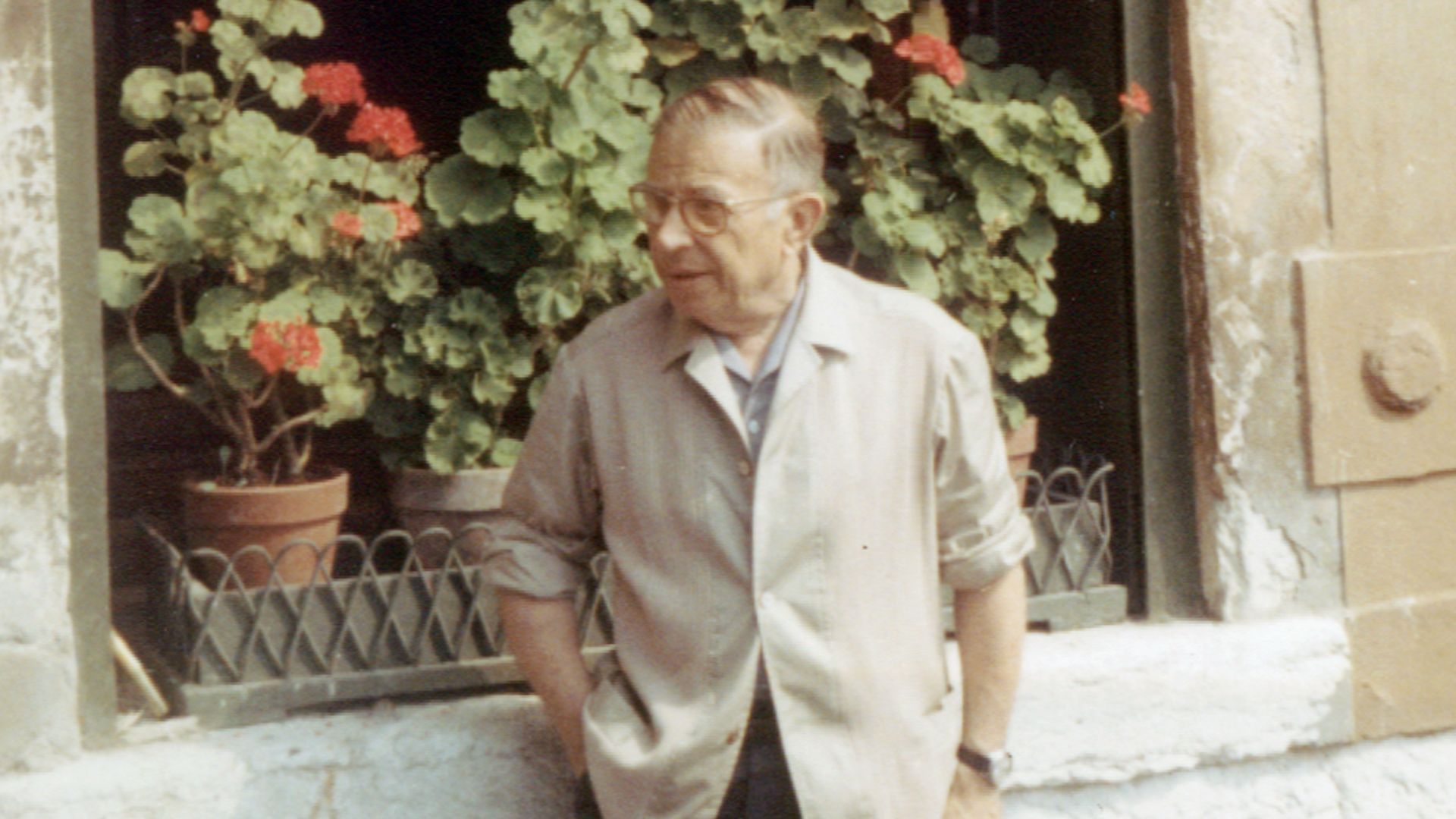 File:Jean Paul Sartre 1967.jpg