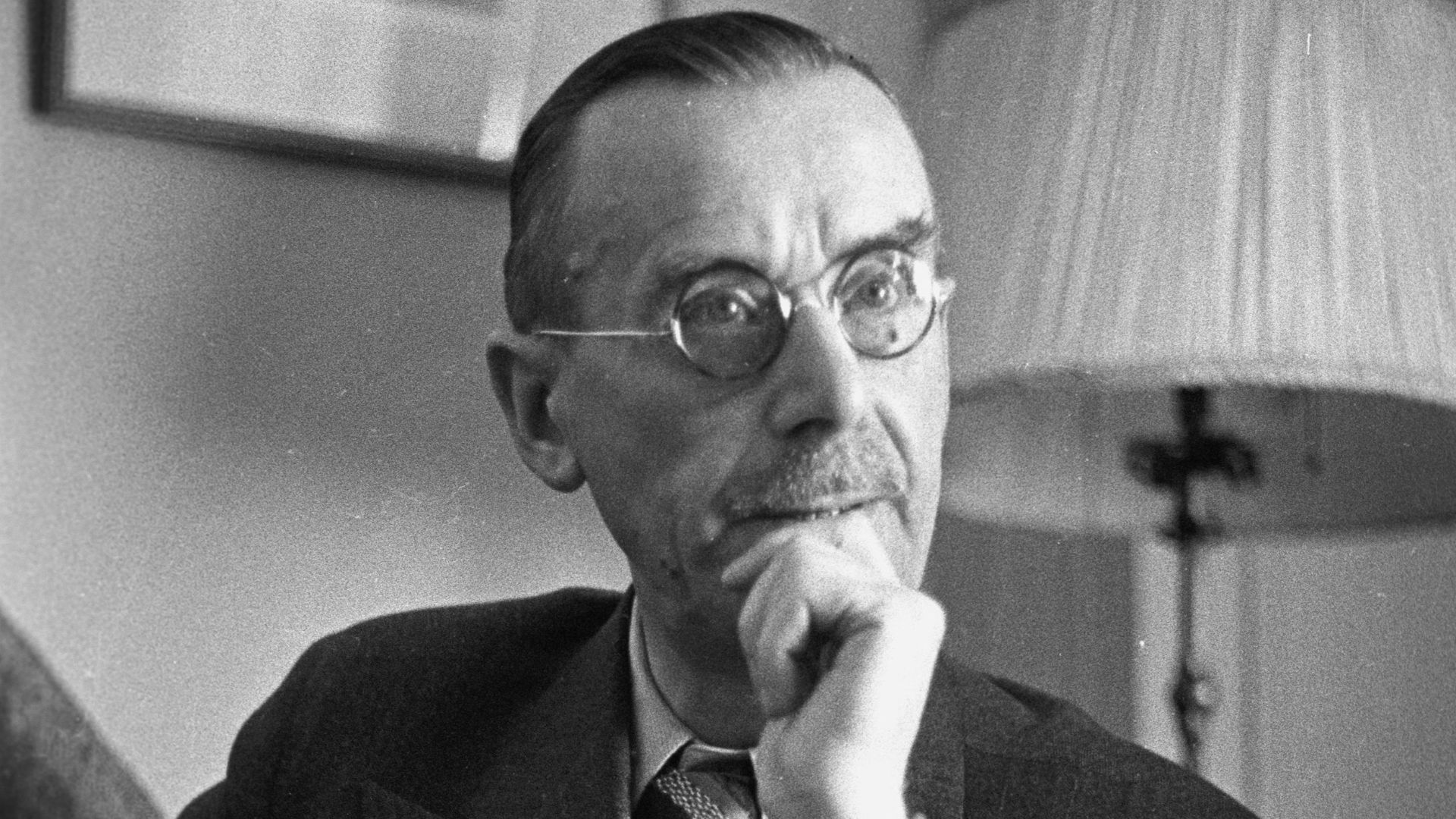 File:Thomas Mann in Los Angeles.jpg