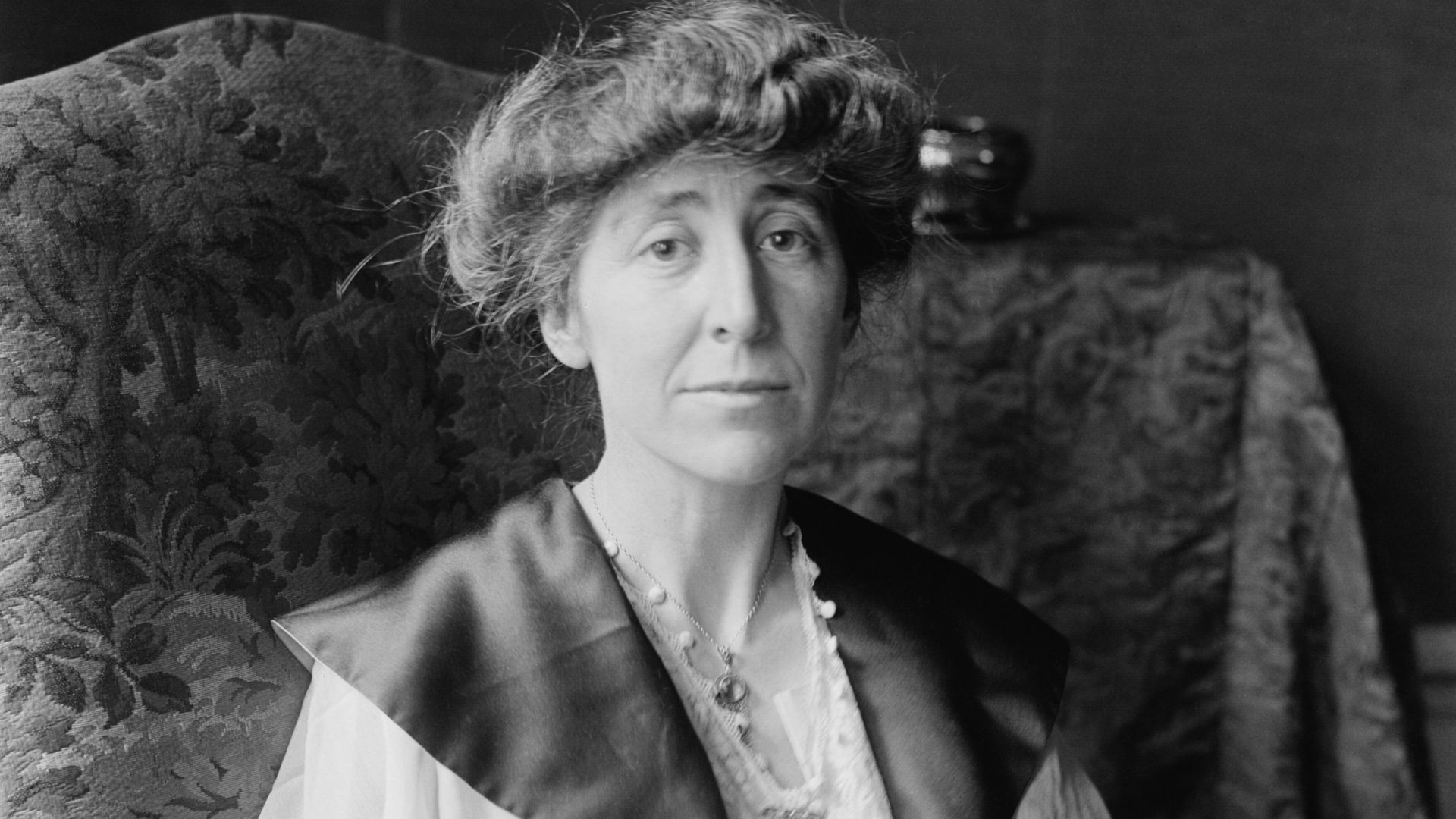 File:Jeannette Rankin, Bain News Service, facing front.jpg