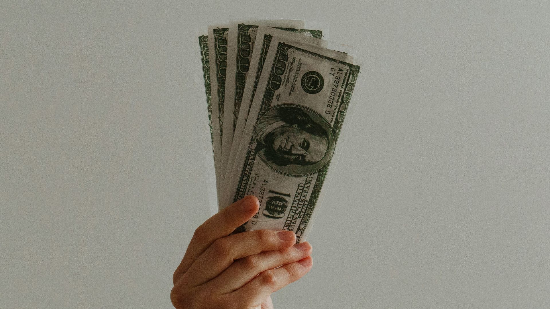 100 US dollar banknote