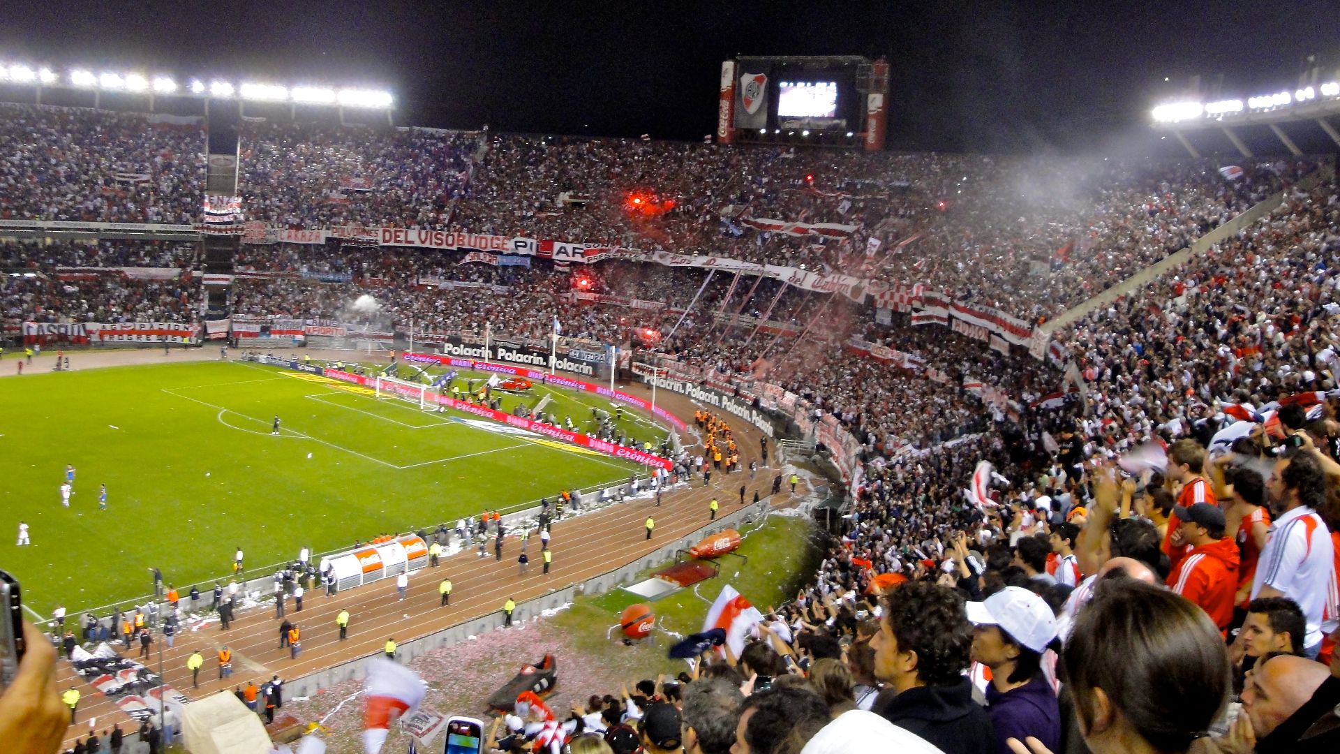 File:Superclasico - River Plate vs Boca Juniors - Nov. 16, 2010 (5196598538).jpg