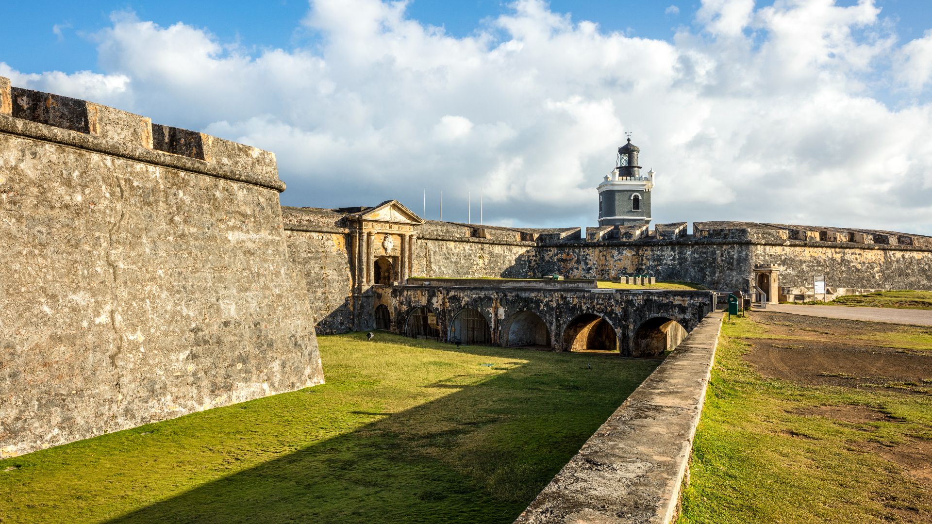 File:USA-2016-Puerto Rico-San Juan-Castillo San Felipe del Morro (and lighthouse) 03.jpg