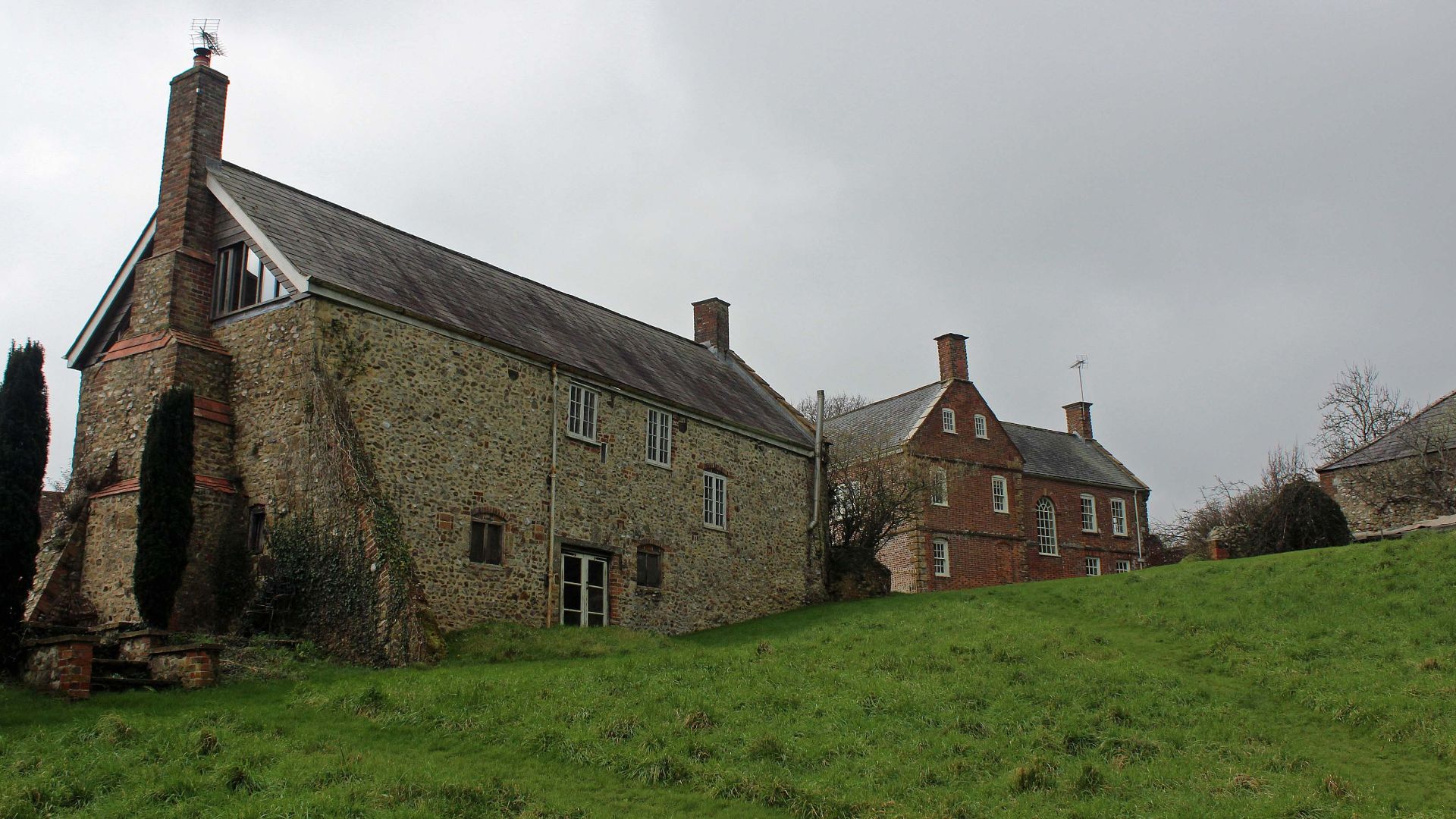 File:Bettiscombe Manor - geograph.org.uk - 5278320.jpg